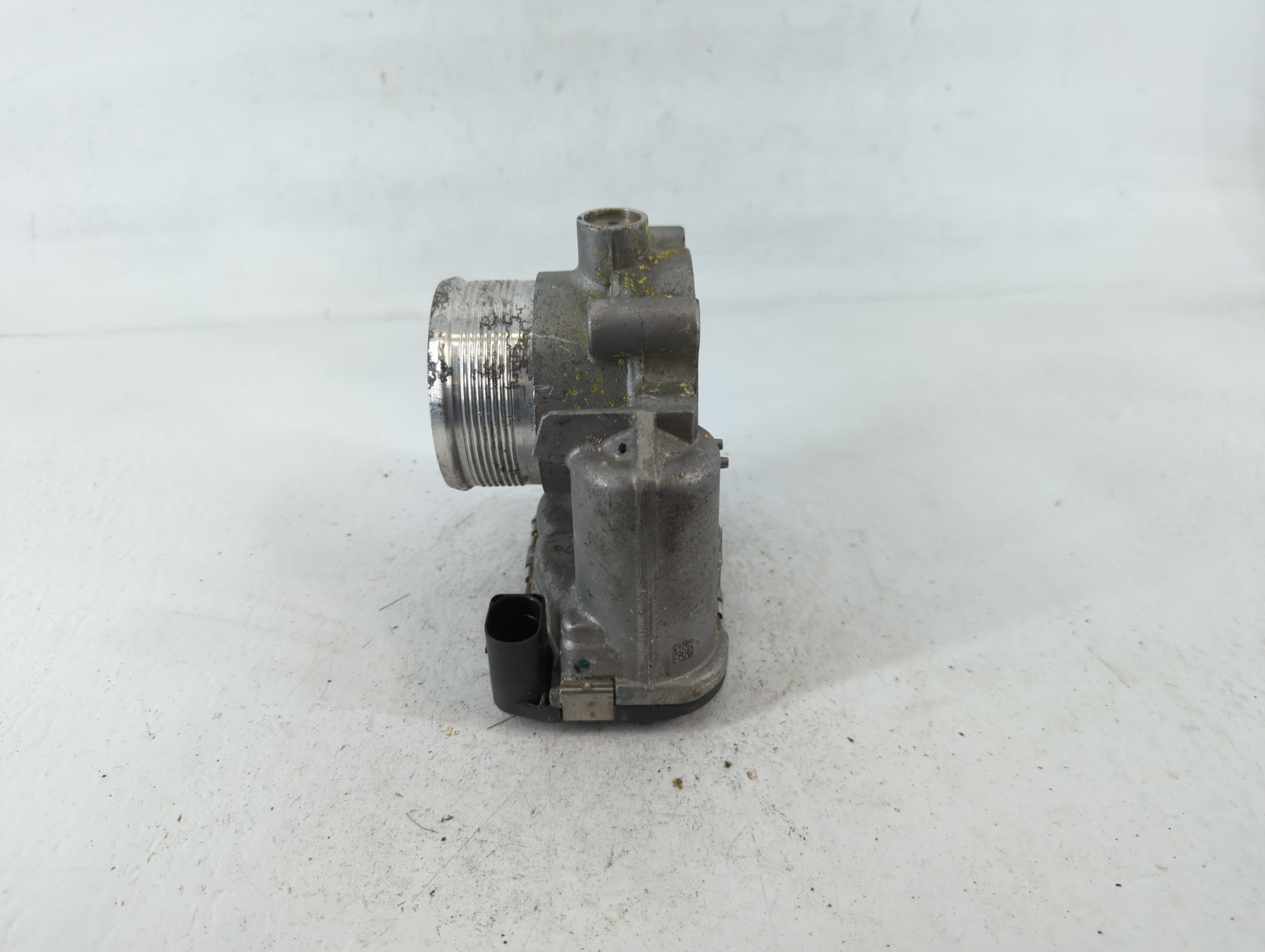 2014-2017 Volkswagen Jetta Throttle Body P/N:06K 133 062 E Fits Fits 2014 2015 2016 2017 OEM Used Auto Parts - Oemusedautoparts1.com
