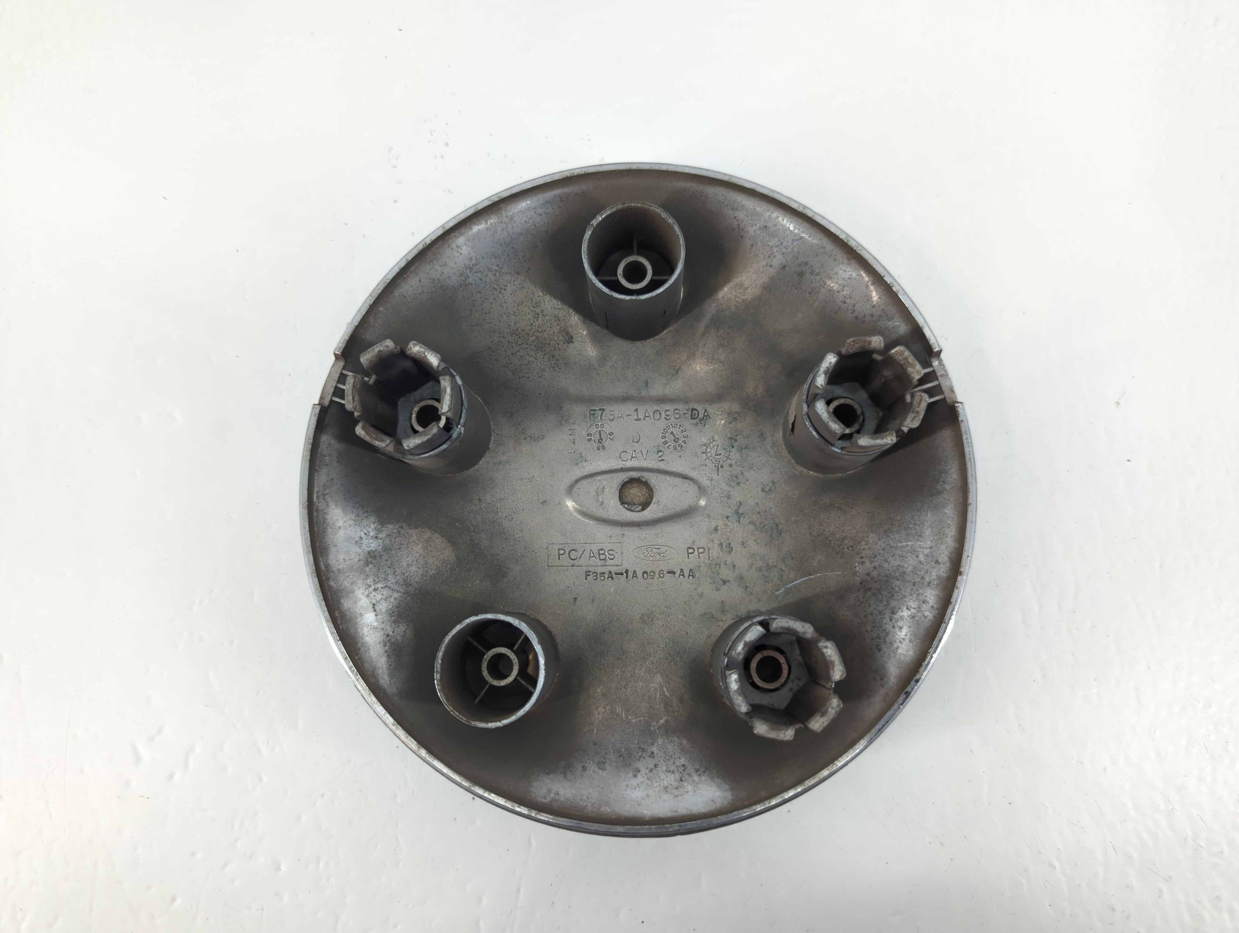 2004 Ford F-150 Rim Wheel Center Cap - Oemusedautoparts1.com