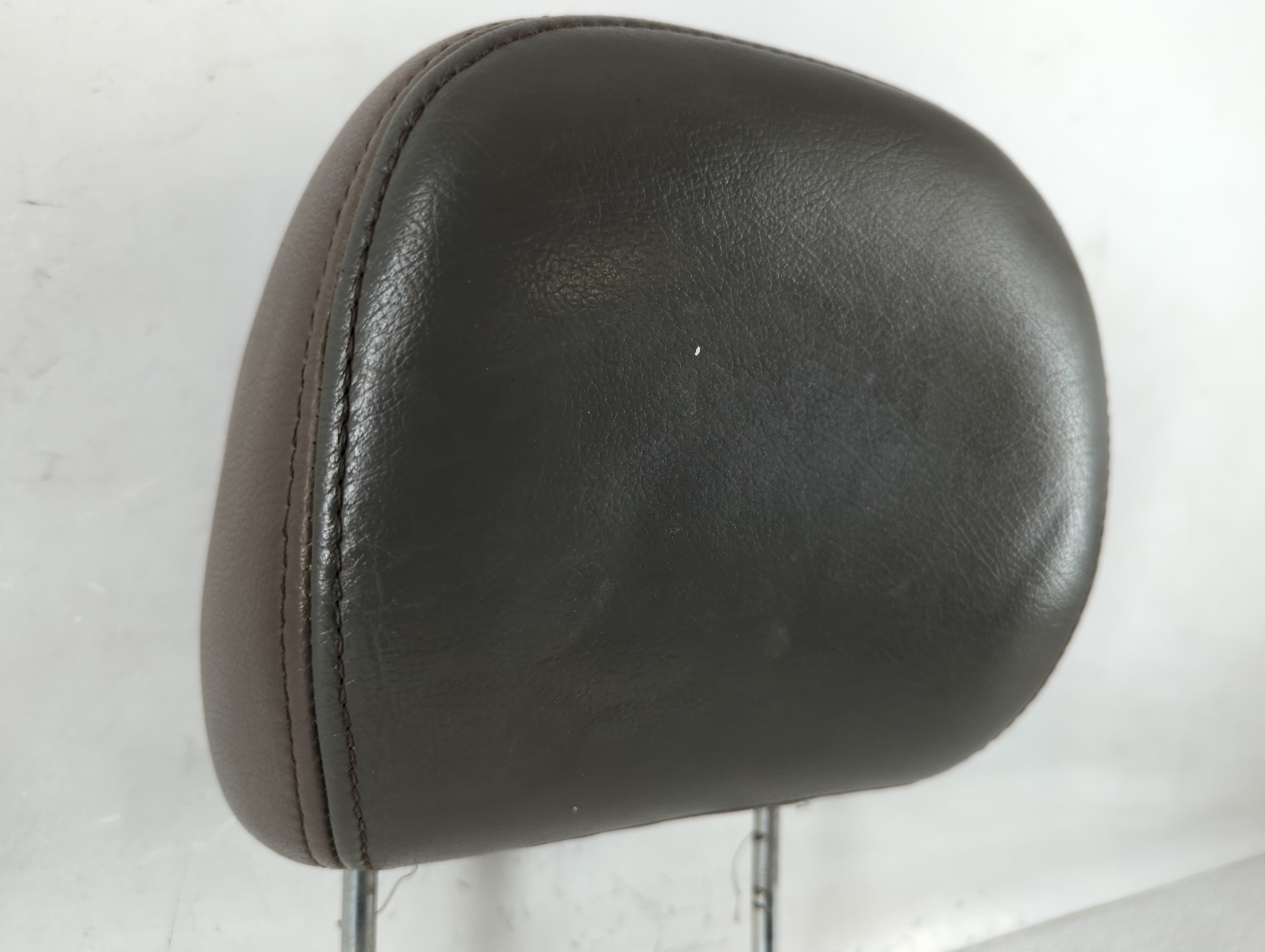 2008 Jeep Grand Cherokee Headrest Head Rest Front Driver Passenger Seat Fits OEM Used Auto Parts - Oemusedautoparts1.com