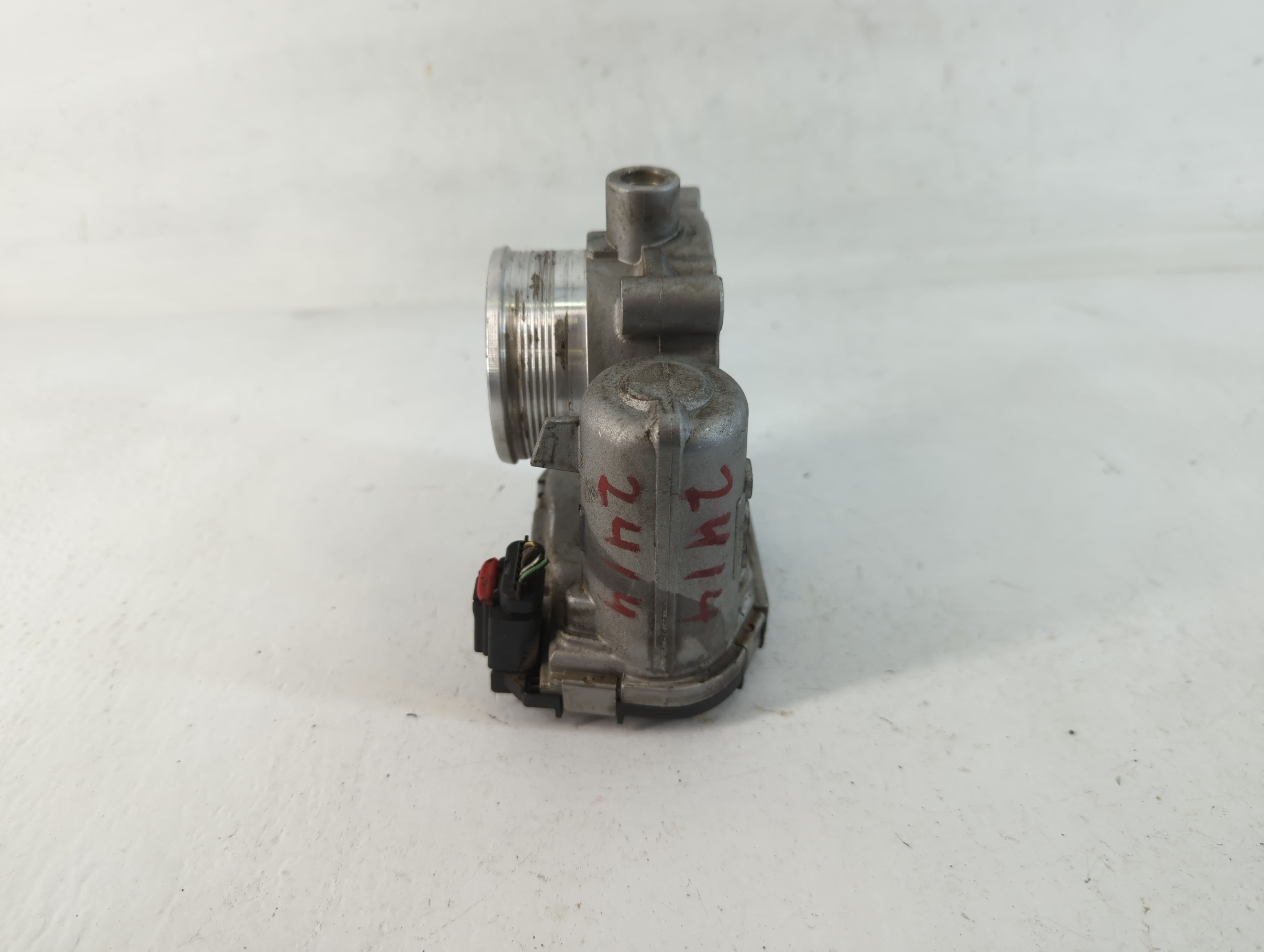 2012-2013 Ford Focus Throttle Body P/N:CM5E 9F991AB B556D, 09338 Fits Fits 2012 2013 2014 2015 2016 2017 OEM Used Auto Parts - Oemusedautoparts1.com