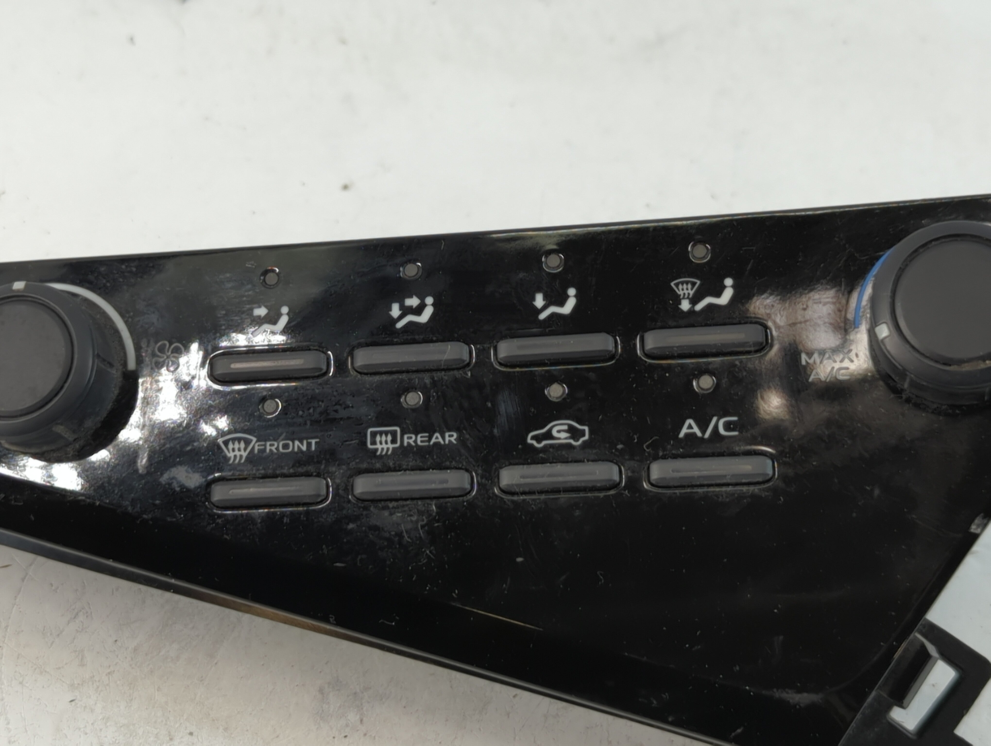 2018-2022 Toyota Camry Climate Control Module Temperature AC/Heater Replacement P/N:55900-06470 Fits Fits 2018 2019 2020 2021 2022 OEM Used Auto Parts - Oemusedautoparts1.com