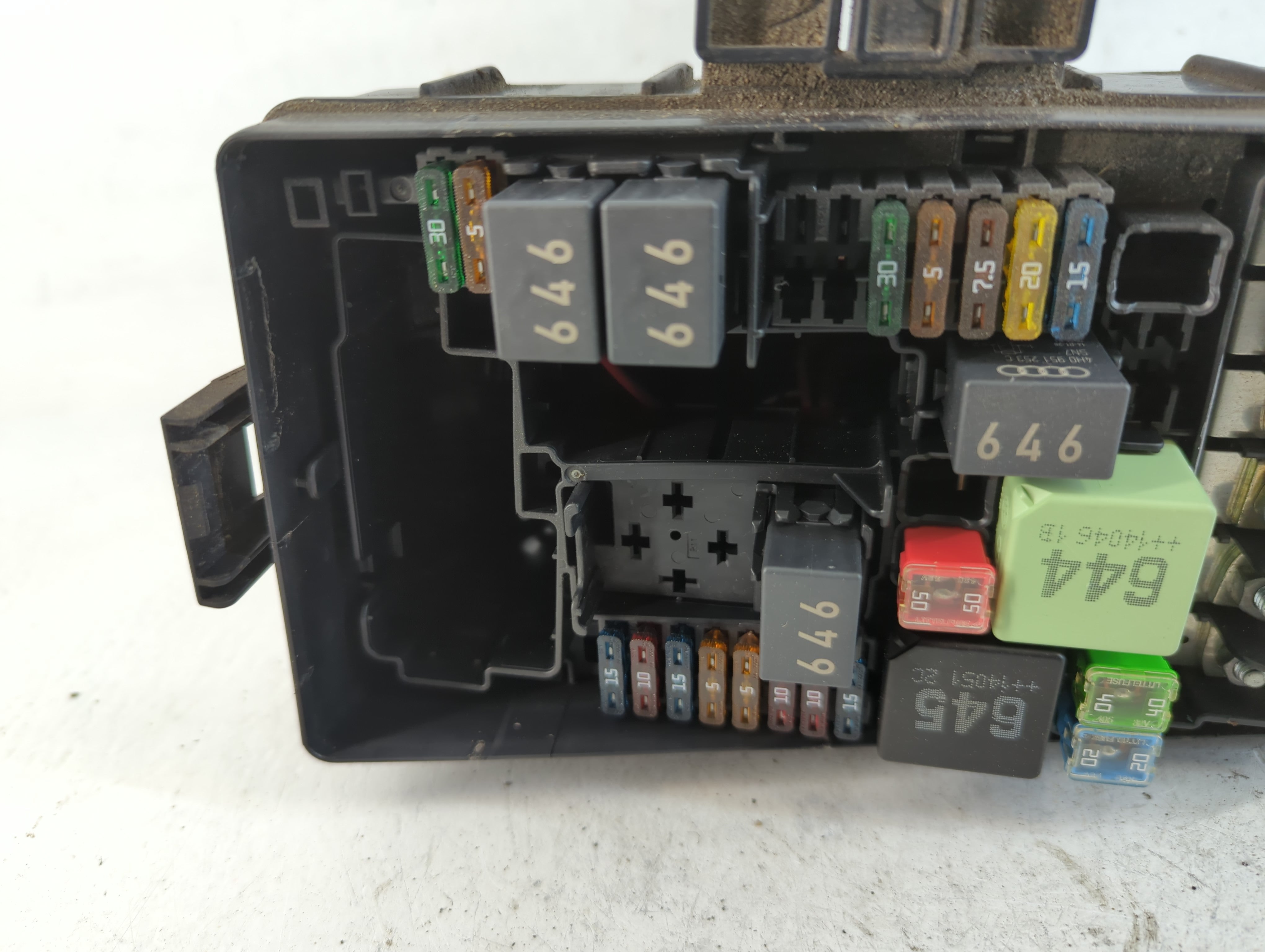 2015-2019 Volkswagen Golf Fusebox Fuse Box Panel Relay Module P/N:6351-2386 Fits Fits 2015 2016 2017 2018 2019 2020 2021 2022 OEM Used Auto Parts - Oemusedautoparts1.com