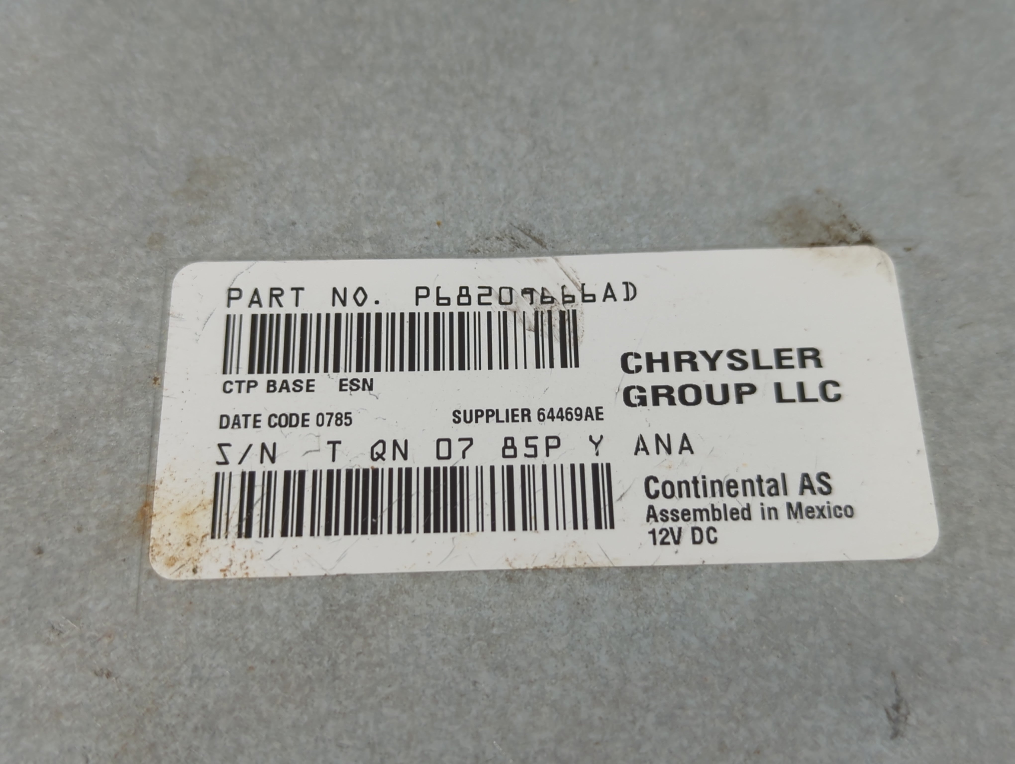 2015 Dodge Journey Radio AM FM Cd Player Receiver Replacement P/N:P68209666AD Fits OEM Used Auto Parts - Oemusedautoparts1.com