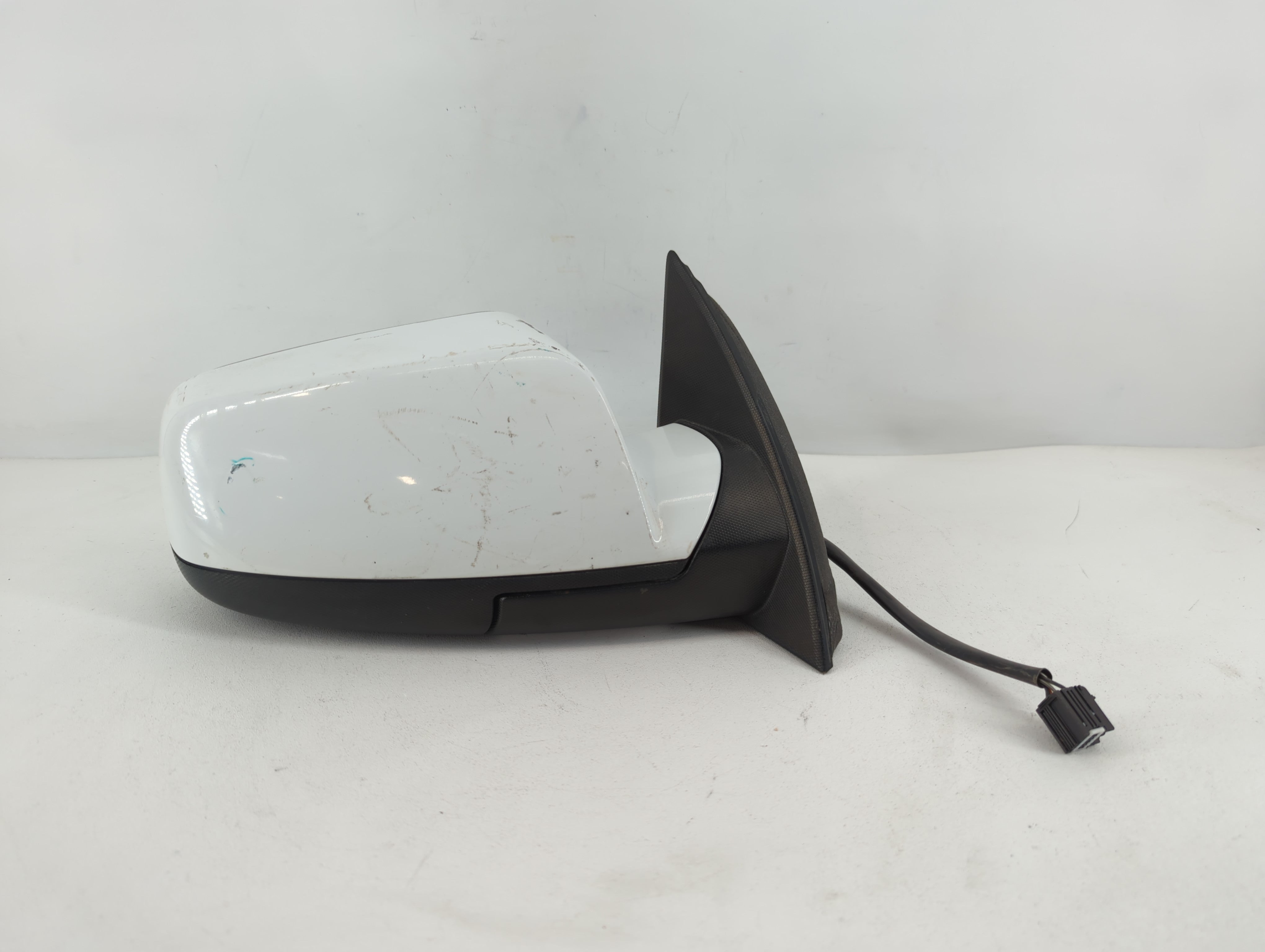 2010-2011 Chevrolet Equinox Side Mirror Replacement Passenger Right View Door Mirror P/N:208734 Fits Fits 2010 2011 OEM Used Auto Parts - Oemusedautoparts1.com