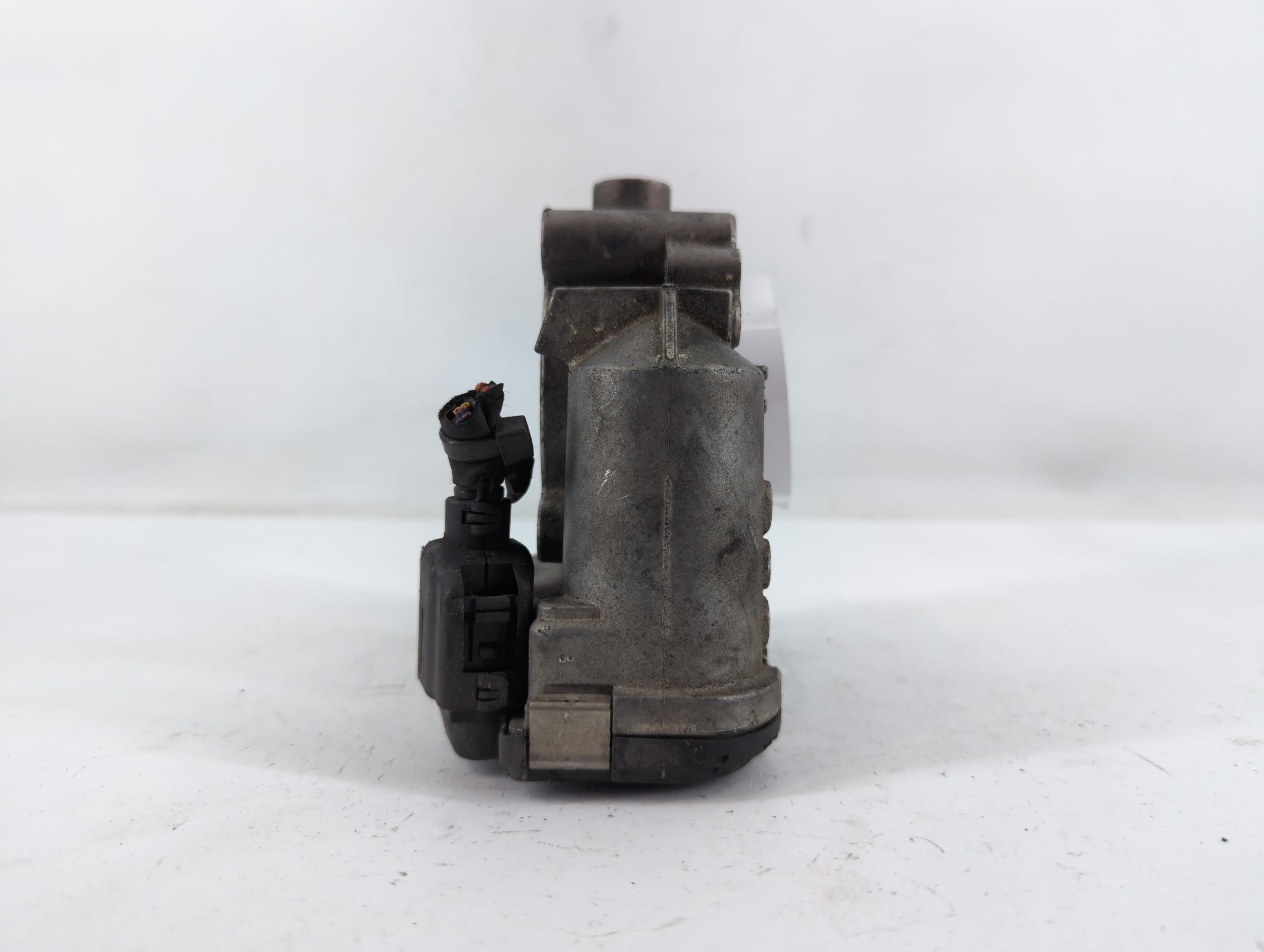 2012-2015 Mercedes-Benz C250 Throttle Body P/N:A 266 141 05 25 Fits Fits 2006 2007 2008 2009 2010 2011 2012 2013 2014 2015 OEM Used Auto Parts - Oemusedautoparts1.com