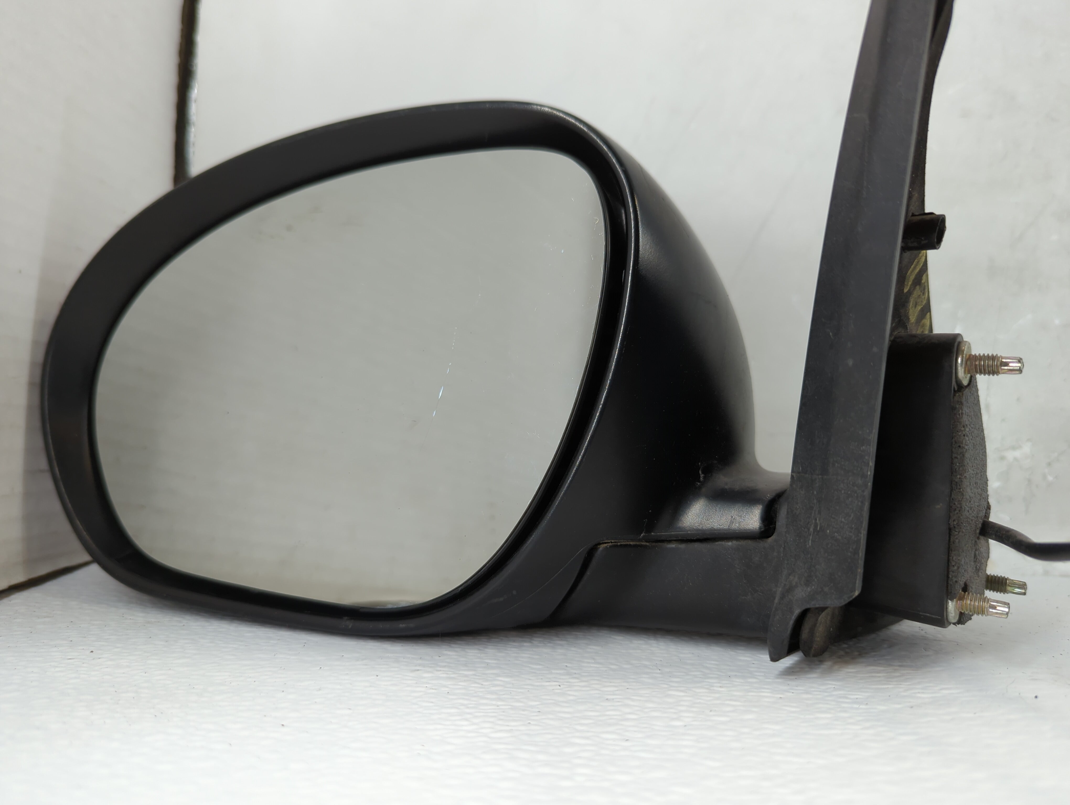 2011-2012 Nissan Juke Side Mirror Replacement Driver Left View Door Mirror P/N:IIIE4023363 Fits Fits 2011 2012 OEM Used Auto Parts - Oemusedautoparts1.com