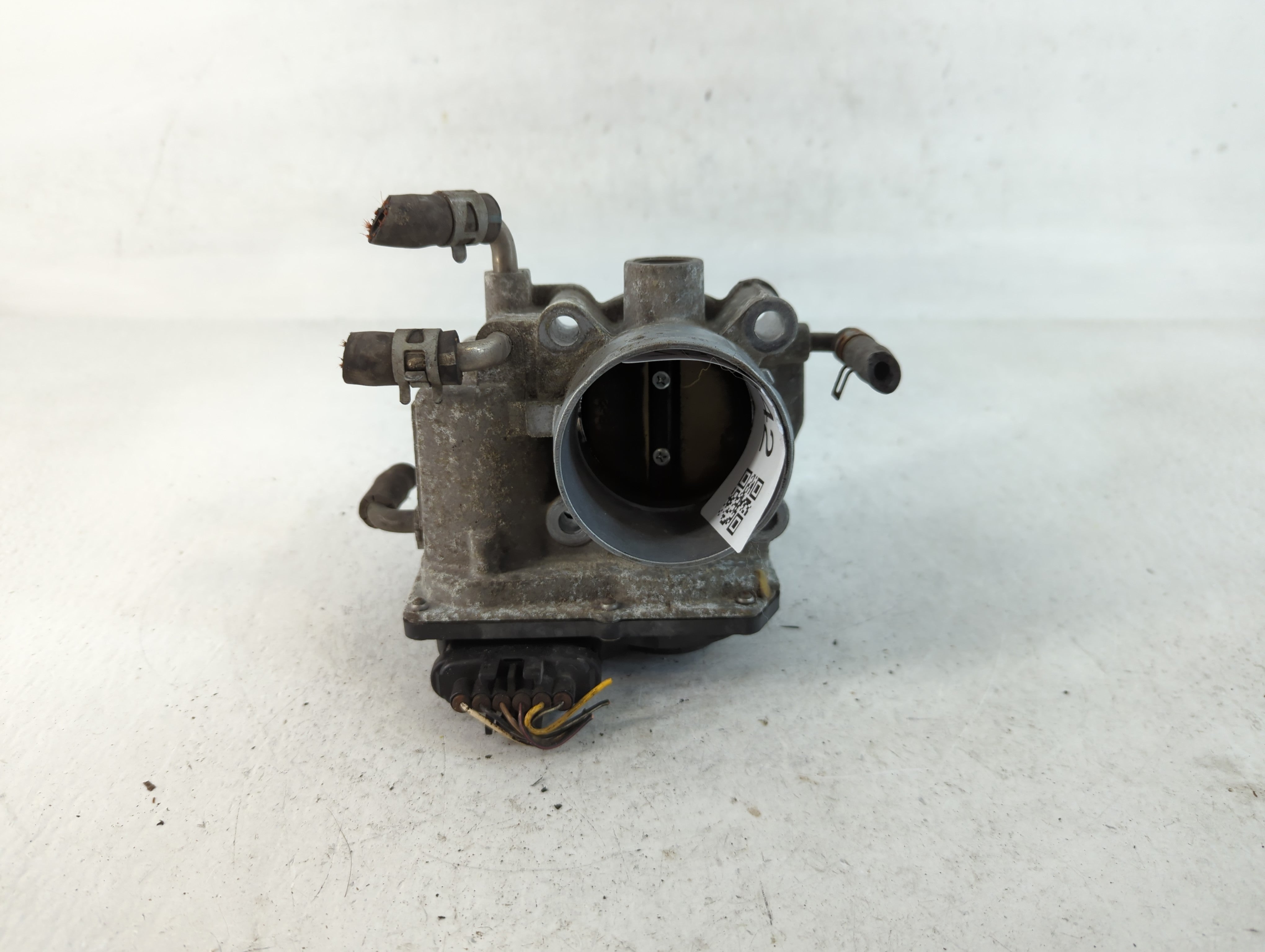2004-2007 Toyota Highlander Throttle Body P/N:22030-28060 Fits Fits 2004 2005 2006 2007 OEM Used Auto Parts - Oemusedautoparts1.com