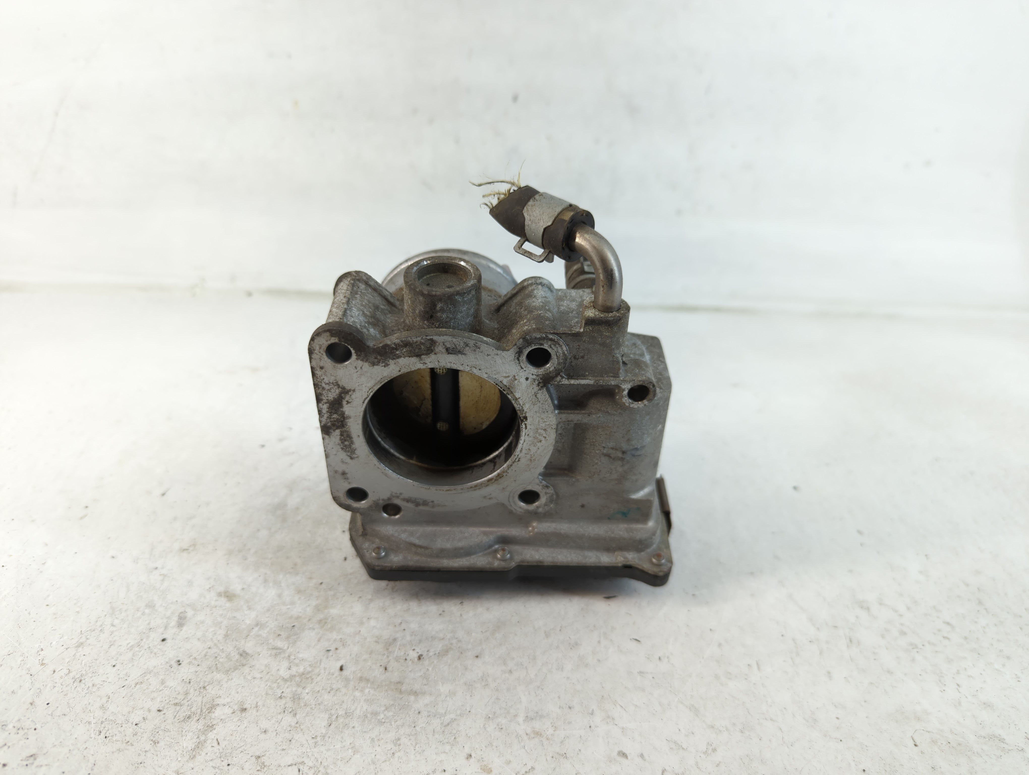 2016 Nissan Versa Note Throttle Body P/N:3AA50-02 E Fits Fits 2012 2013 2014 2015 2017 2018 2019 OEM Used Auto Parts - Oemusedautoparts1.com