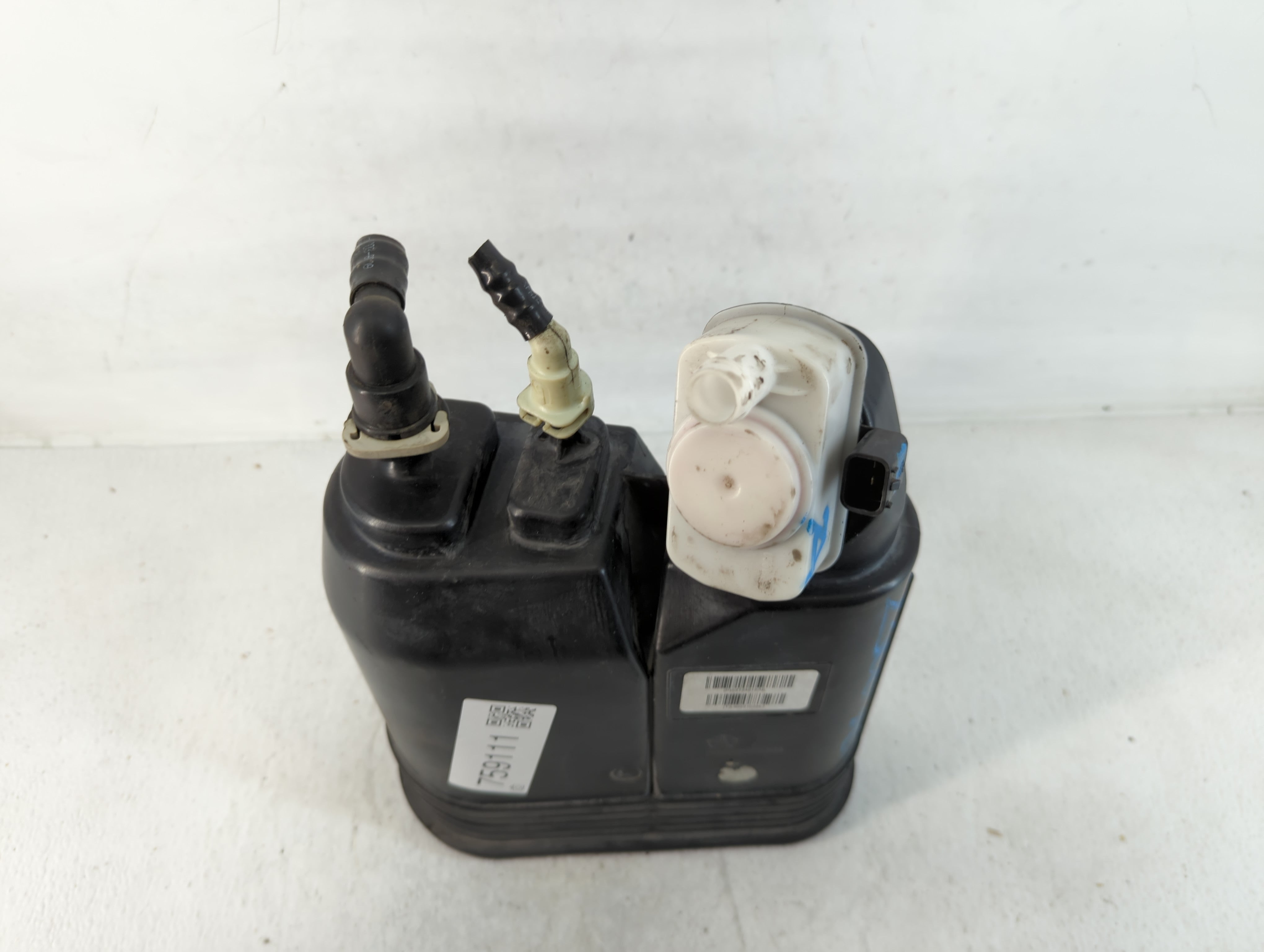 2011 Dodge Durango Fuel Vapor Charcoal Canister - Oemusedautoparts1.com