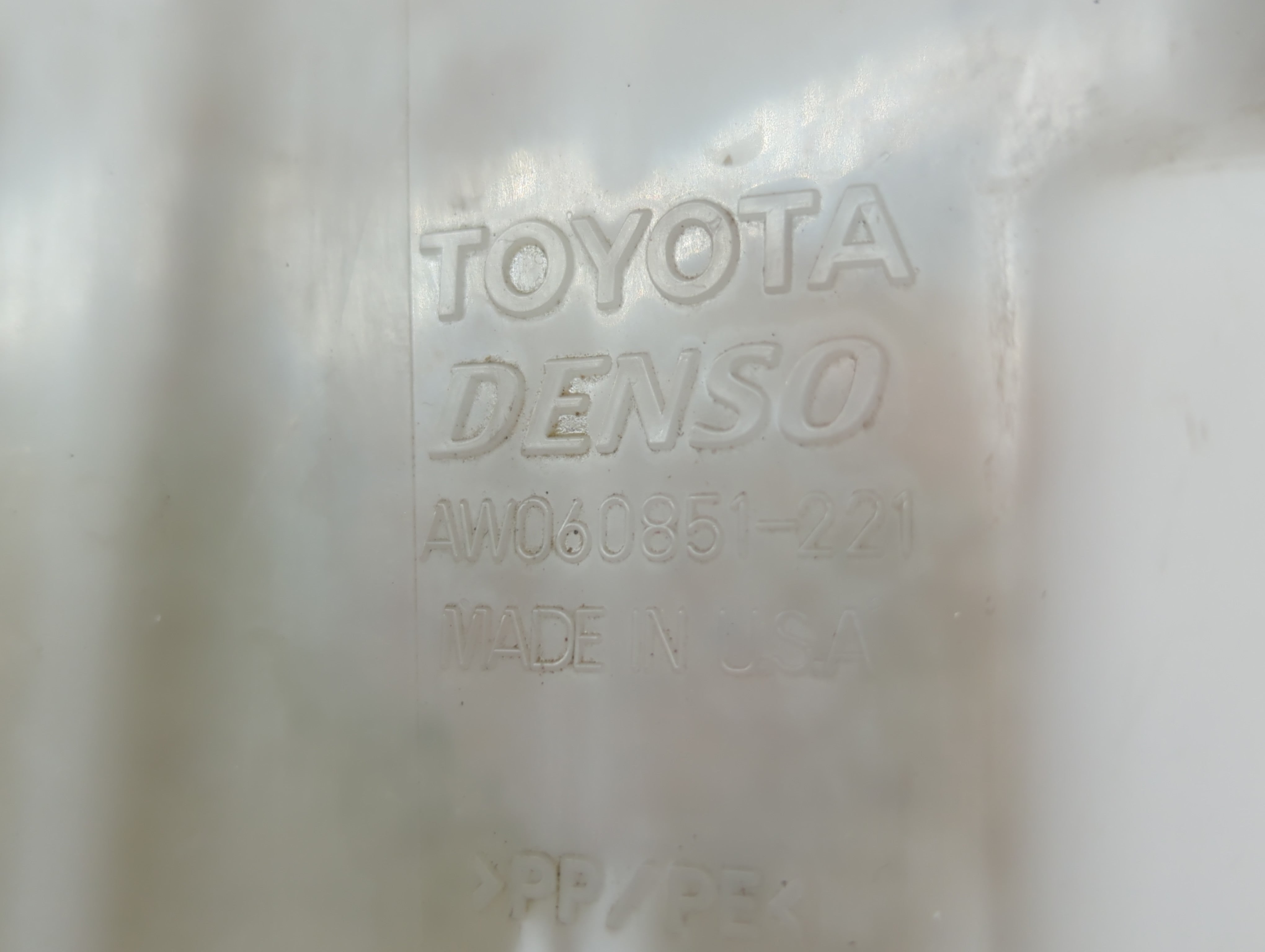 2007-2011 Toyota Camry Windshield Washer Fluid Reservoir Bottle Oem - Oemusedautoparts1.com