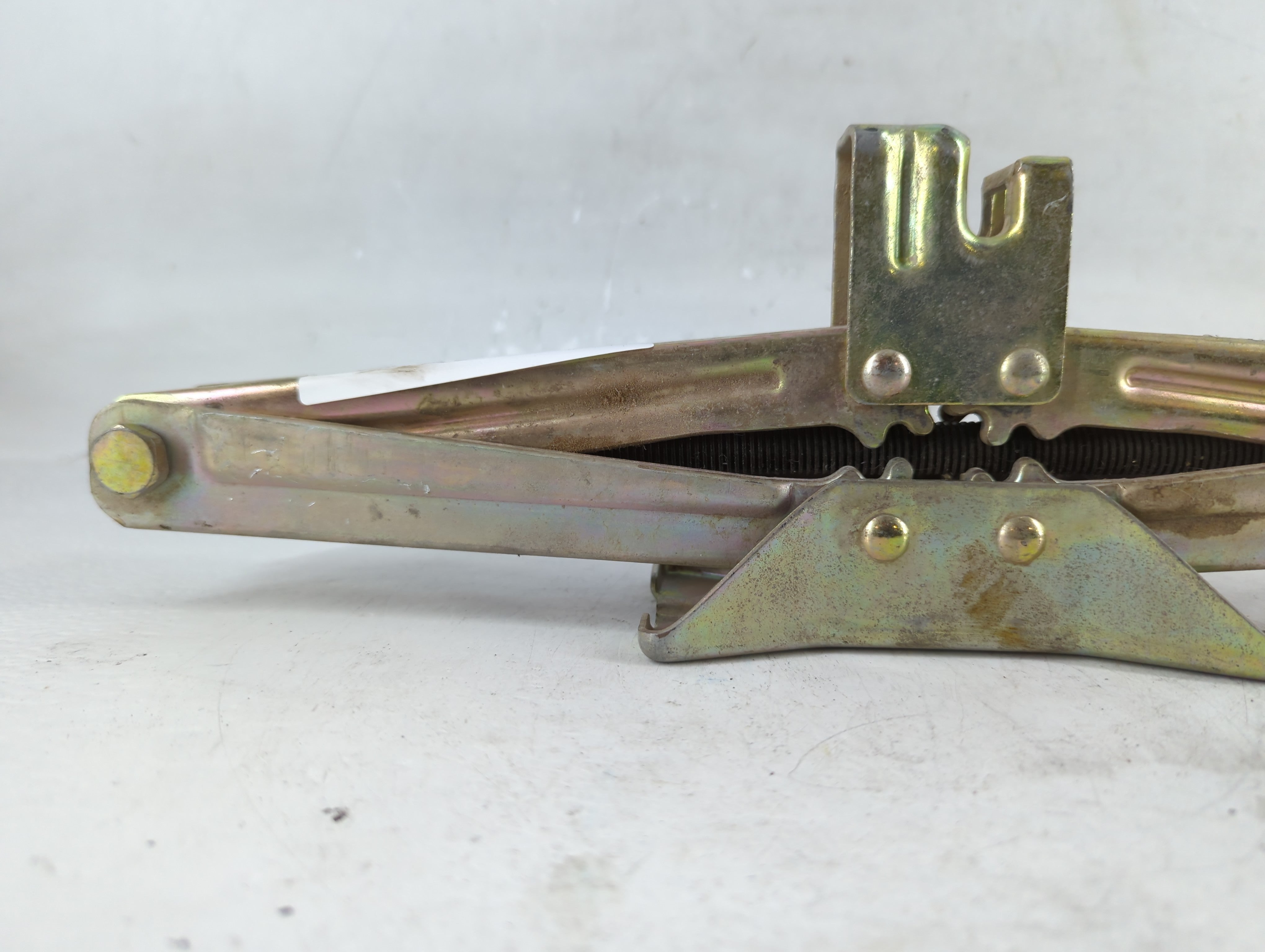 2007 Suzuki Grand Vitara Spare Scissor Car Jack - Oemusedautoparts1.com