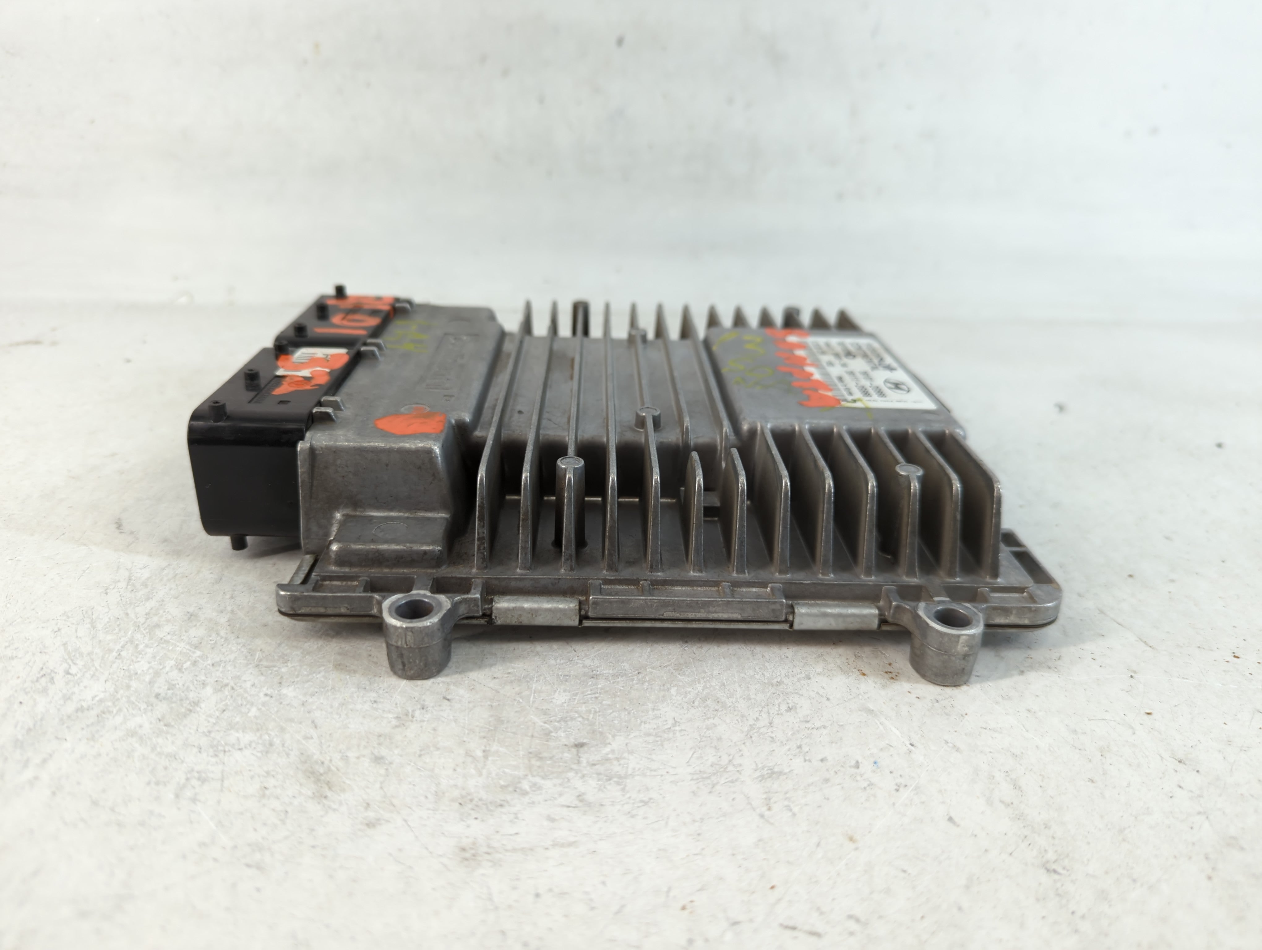 2011-2014 Hyundai Sonata PCM Engine Control Computer ECU ECM PCU OEM P/N:39101-2G688 39111-2G668 Fits Fits 2011 2012 2013 2014 OEM Used Auto Parts - Oemusedautoparts1.com