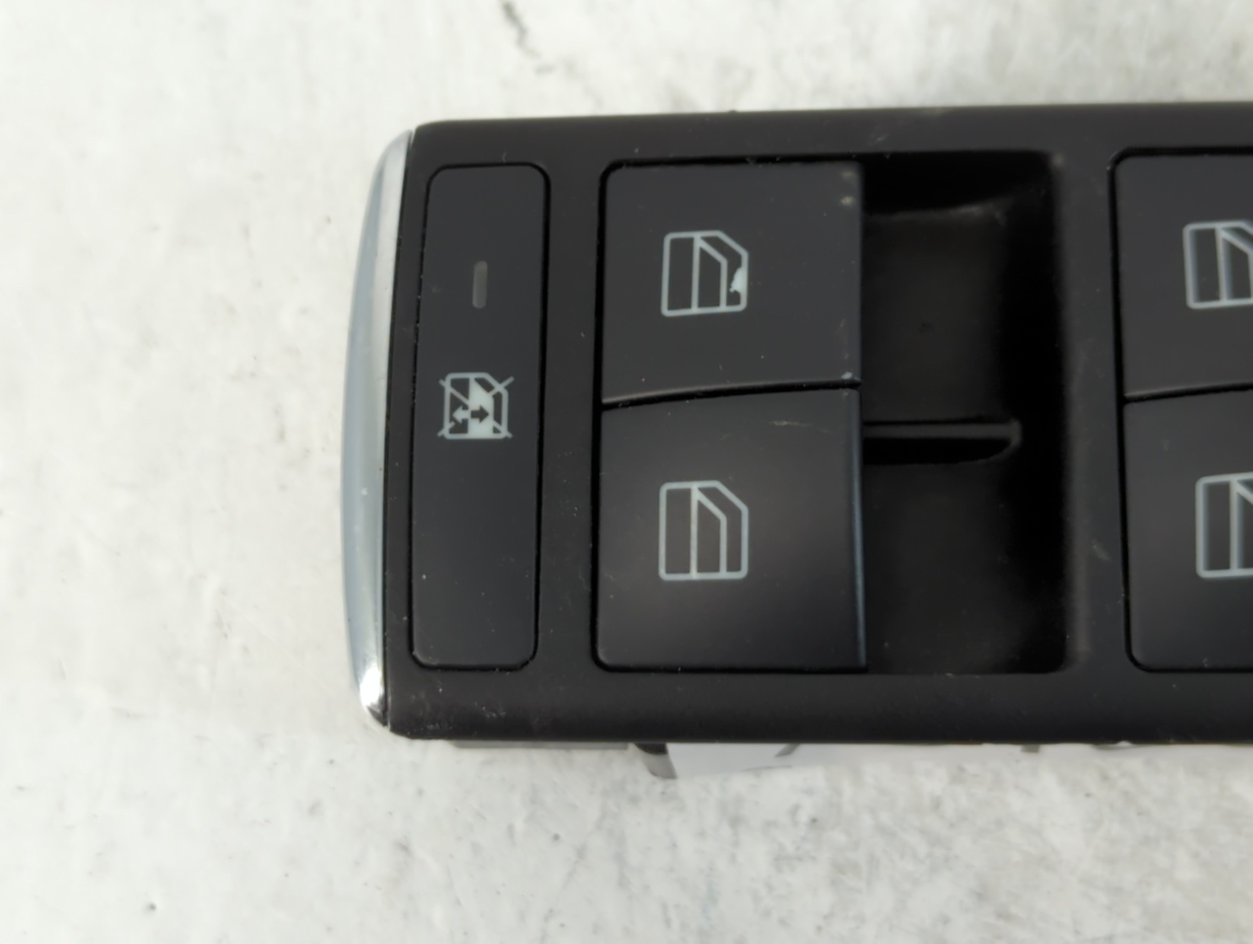 2011-2014 Mercedes-Benz C300 Master Power Window Switch Replacement Driver Side Left P/N:A204 905 53 02 Fits OEM Used Auto Parts - Oemusedautoparts1.com
