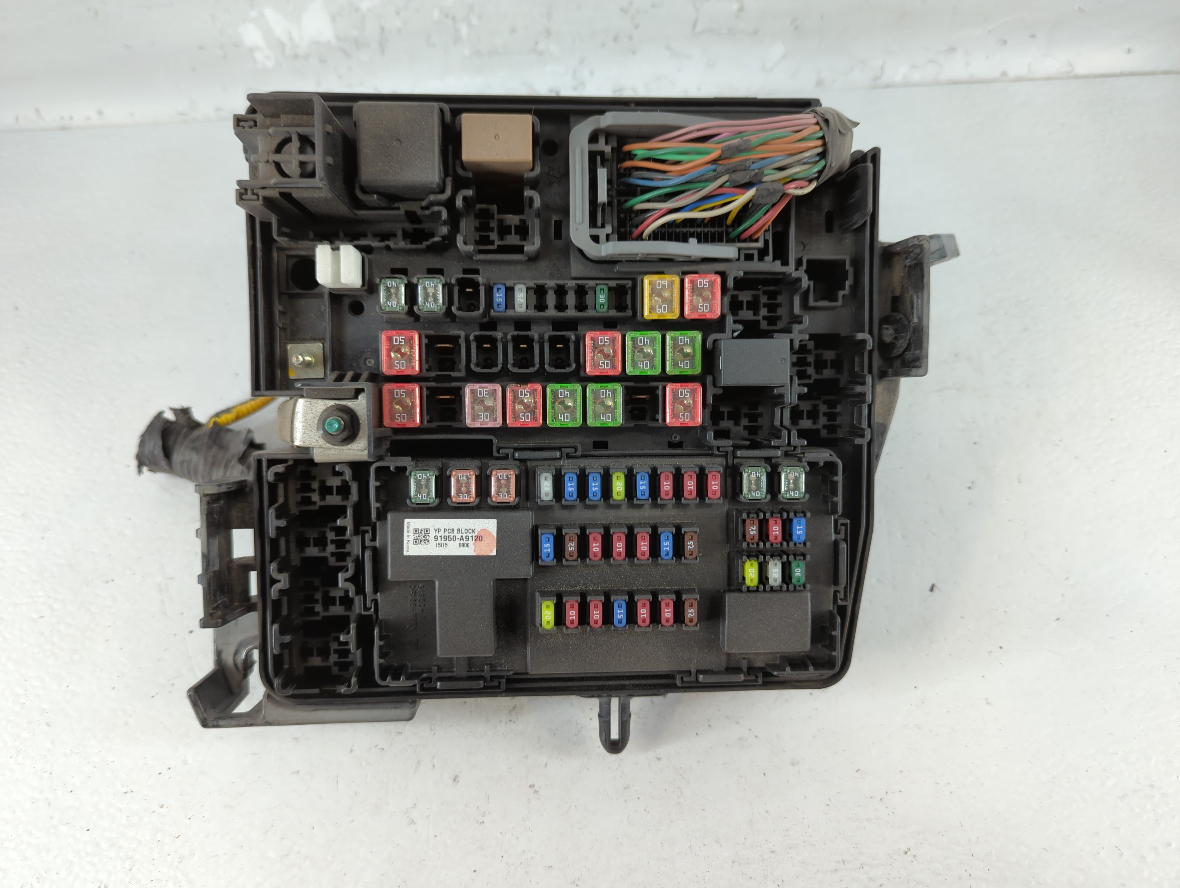 2015-2018 Kia Sedona Fusebox Fuse Box Panel Relay Module P/N:91950-A9320 Fits Fits 2015 2016 2017 2018 OEM Used Auto Parts - Oemusedautoparts1.com