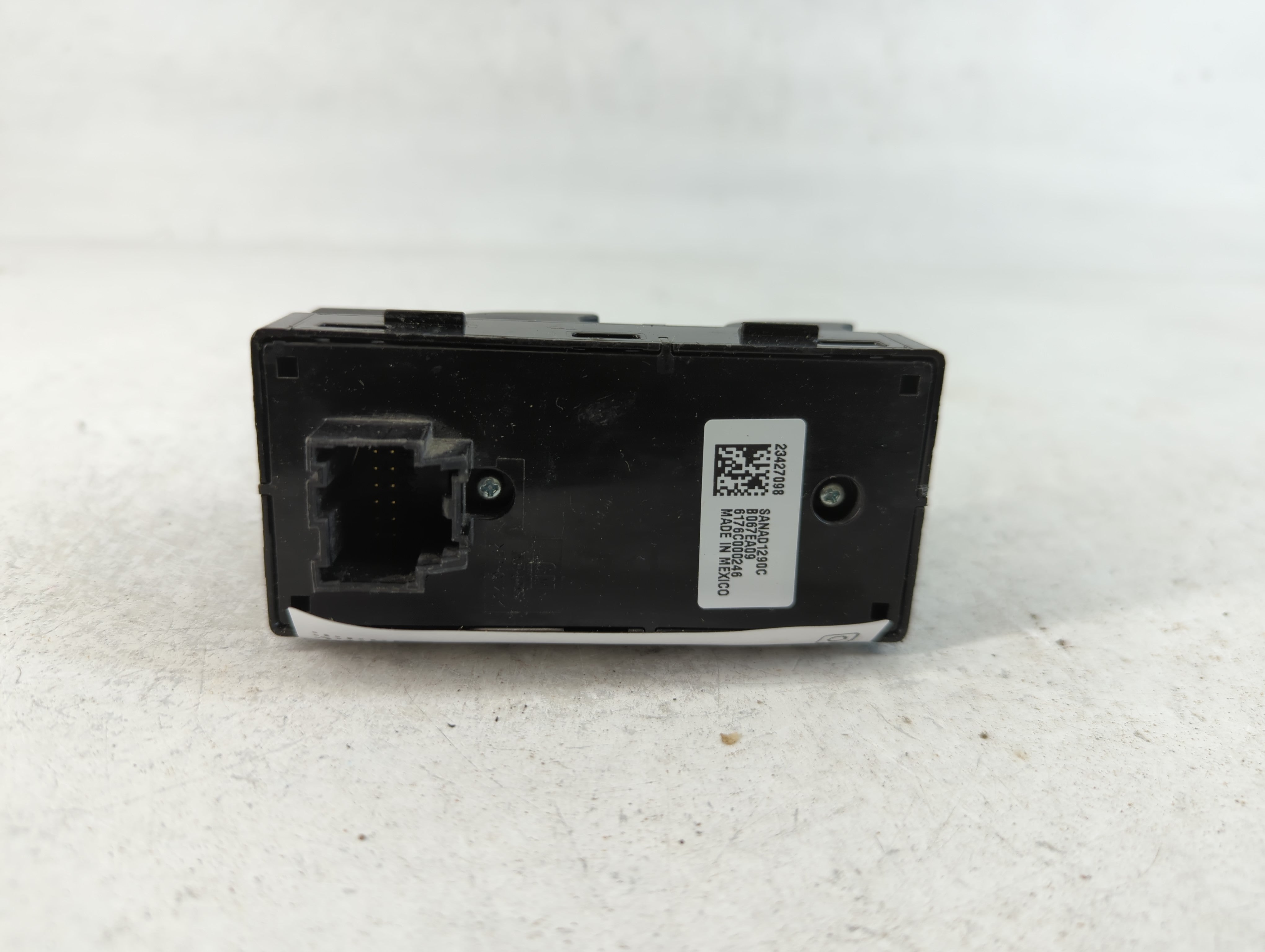 2014-2019 Gmc Sierra 1500 Master Power Window Switch Replacement Driver Side Left P/N:23427098 Fits OEM Used Auto Parts - Oemusedautoparts1.com