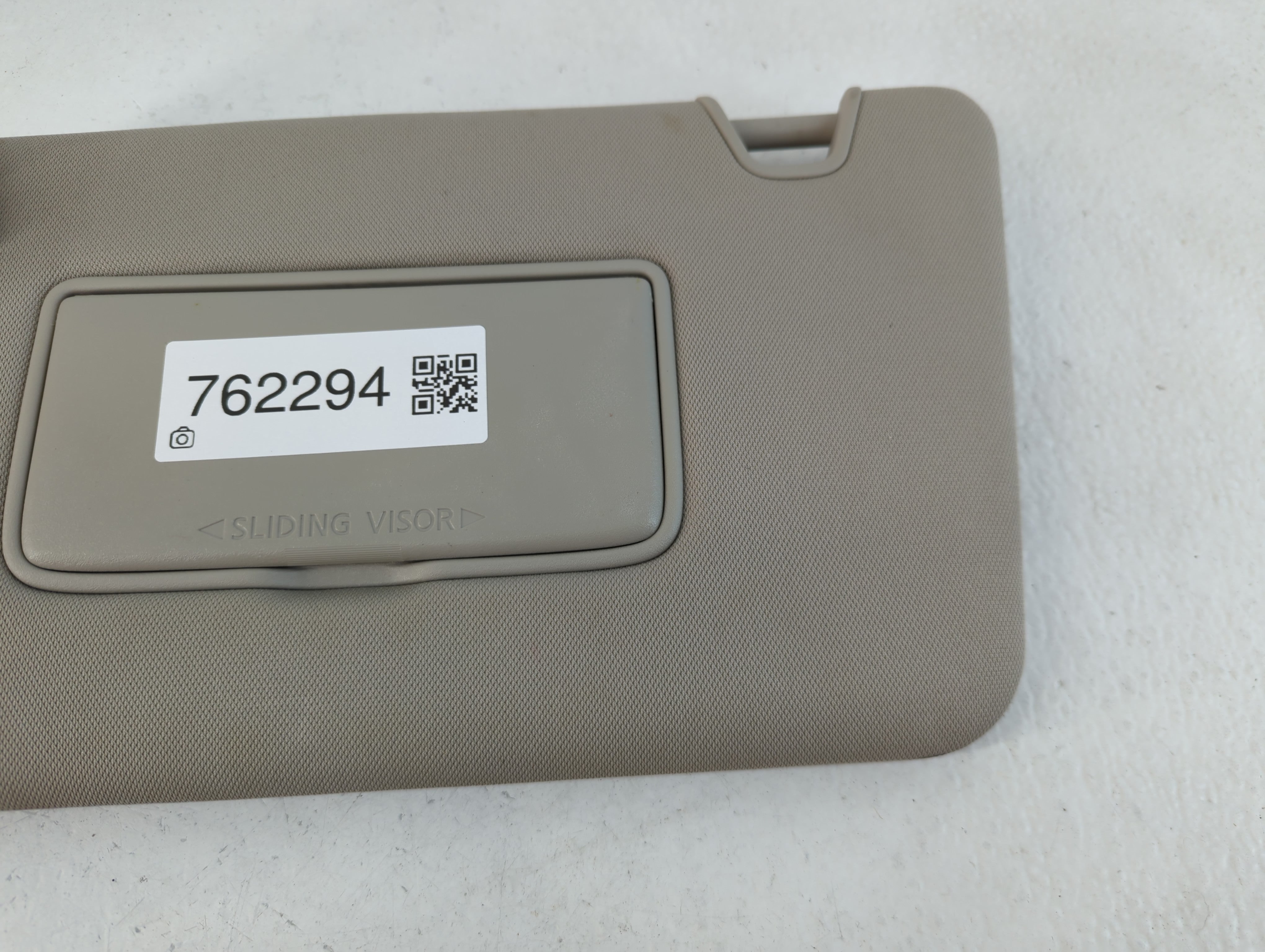 2018-2020 Nissan Rogue Sun Visor Shade Replacement Driver Left Mirror Fits Fits 2018 2019 2020 OEM Used Auto Parts - Oemusedautoparts1.com