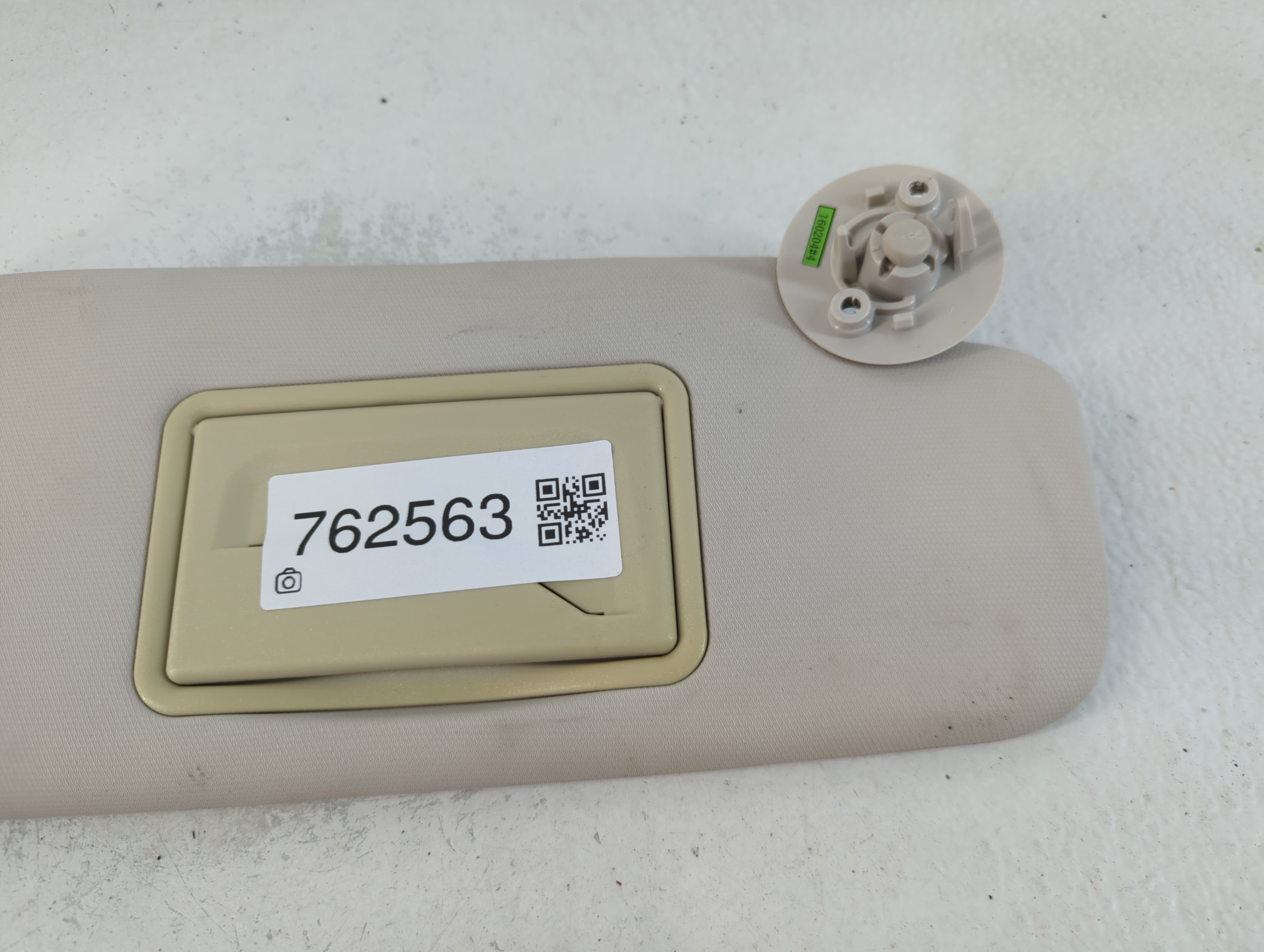 2016 Chevrolet Cruze Sun Visor Shade Replacement Passenger Right Mirror Fits OEM Used Auto Parts - Oemusedautoparts1.com
