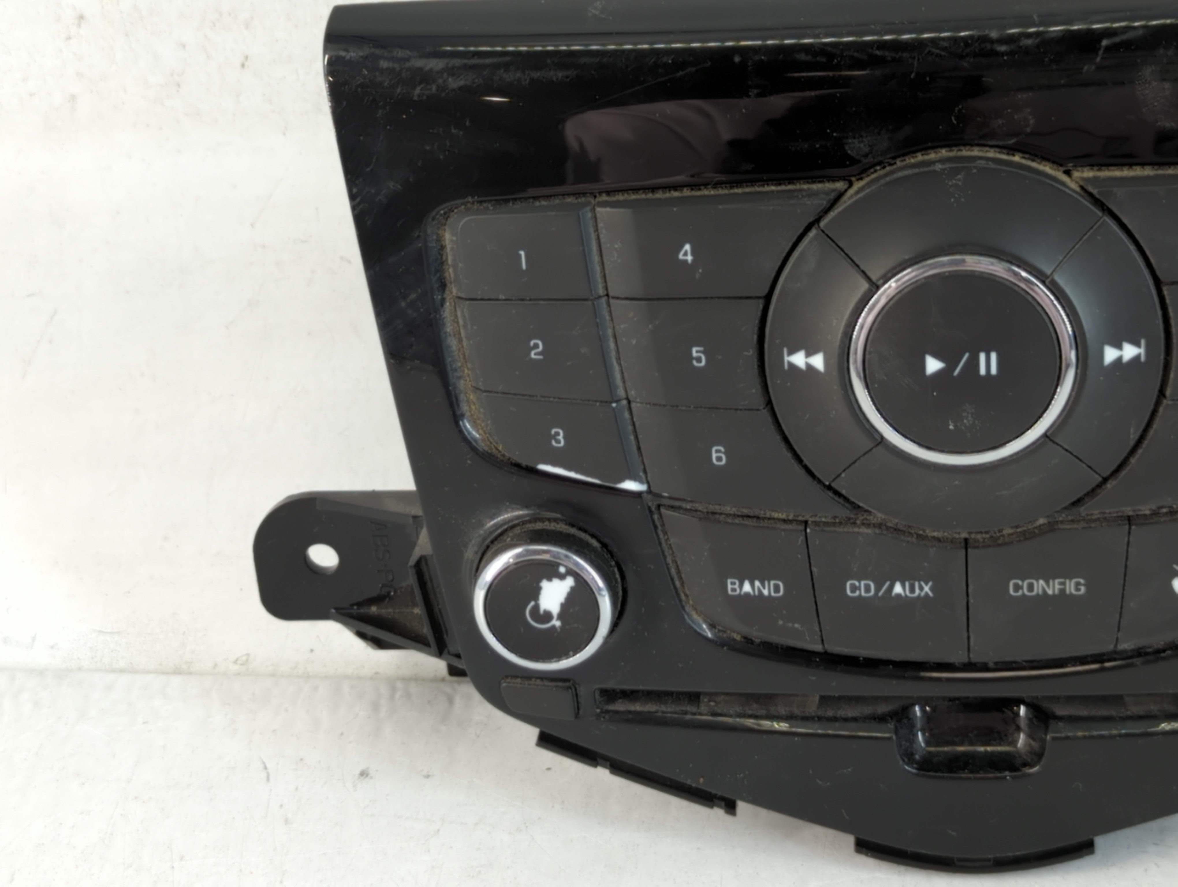 2014-2016 Chevrolet Cruze Radio AM FM Cd Player Receiver Replacement P/N:95914367 Fits Fits 2014 2015 2016 2017 OEM Used Auto Parts - Oemusedautoparts1.com