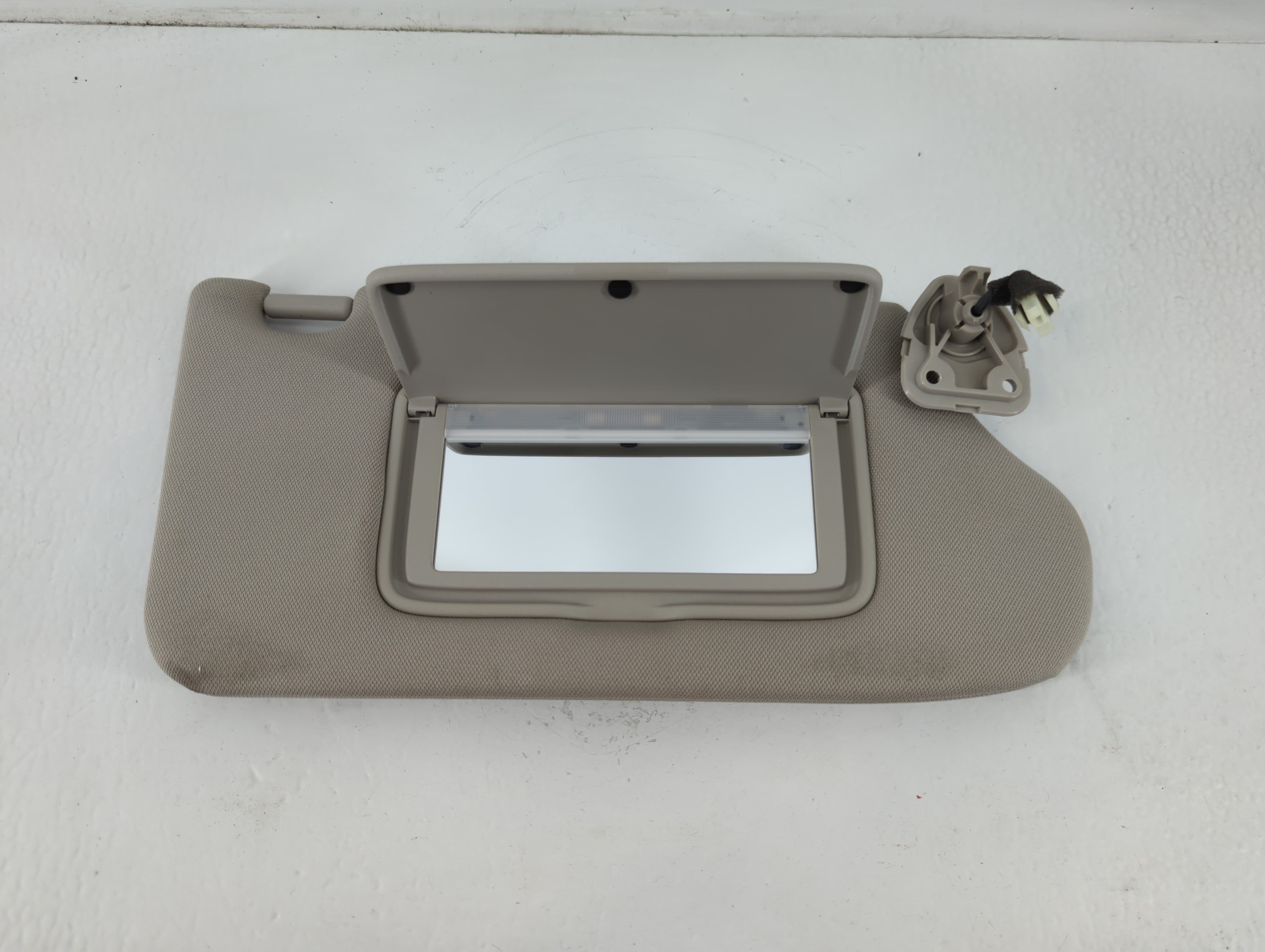 2018-2021 Nissan Maxima Sun Visor Shade Replacement Passenger Right Mirror Fits Fits 2018 2019 2020 2021 OEM Used Auto Parts - Oemusedautoparts1.com