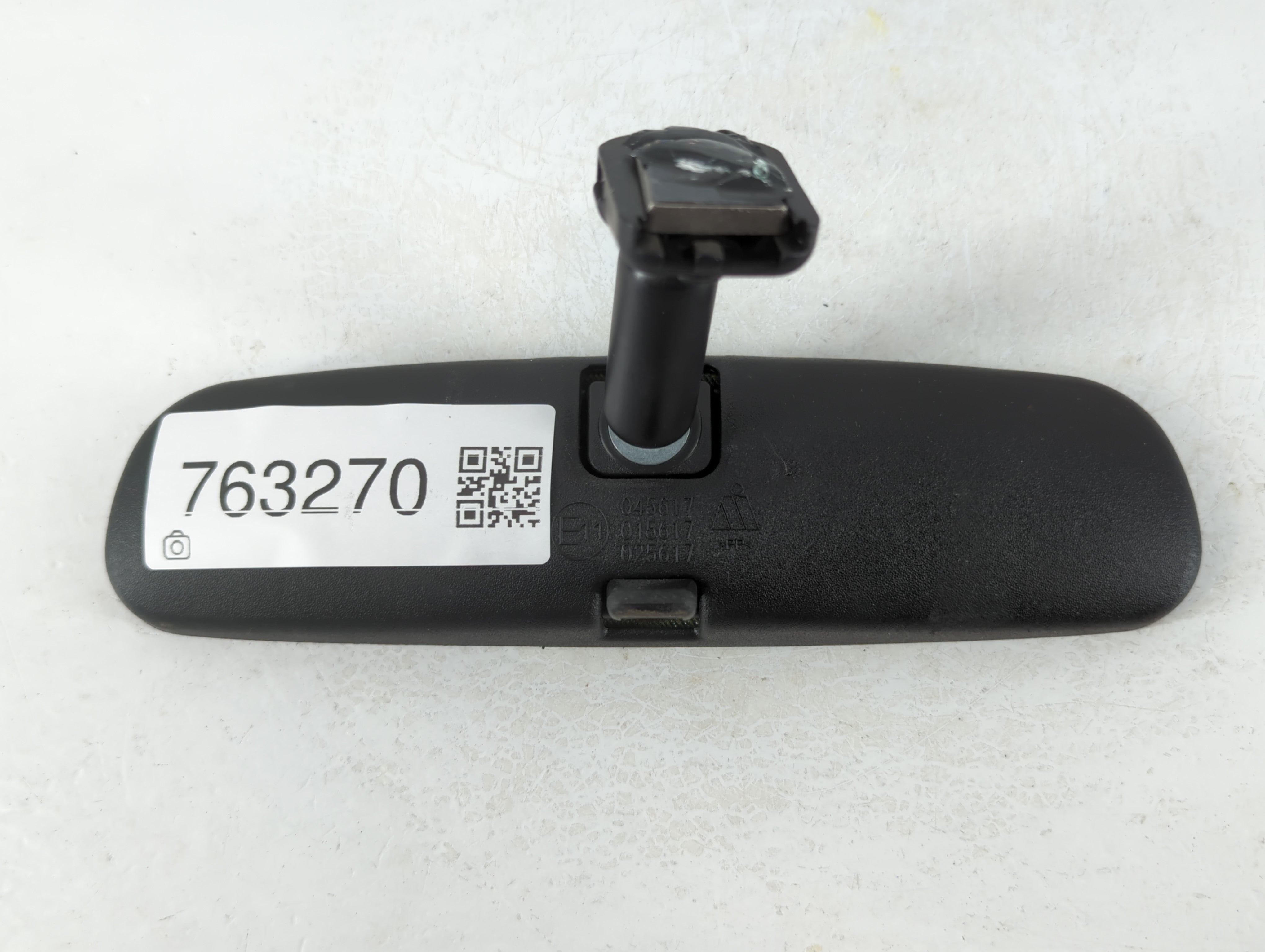 2022 Honda Civic Interior Rear View Mirror Replacement OEM P/N:E11025617 E11015617, E11045617 Fits OEM Used Auto Parts - Oemusedautoparts1.com