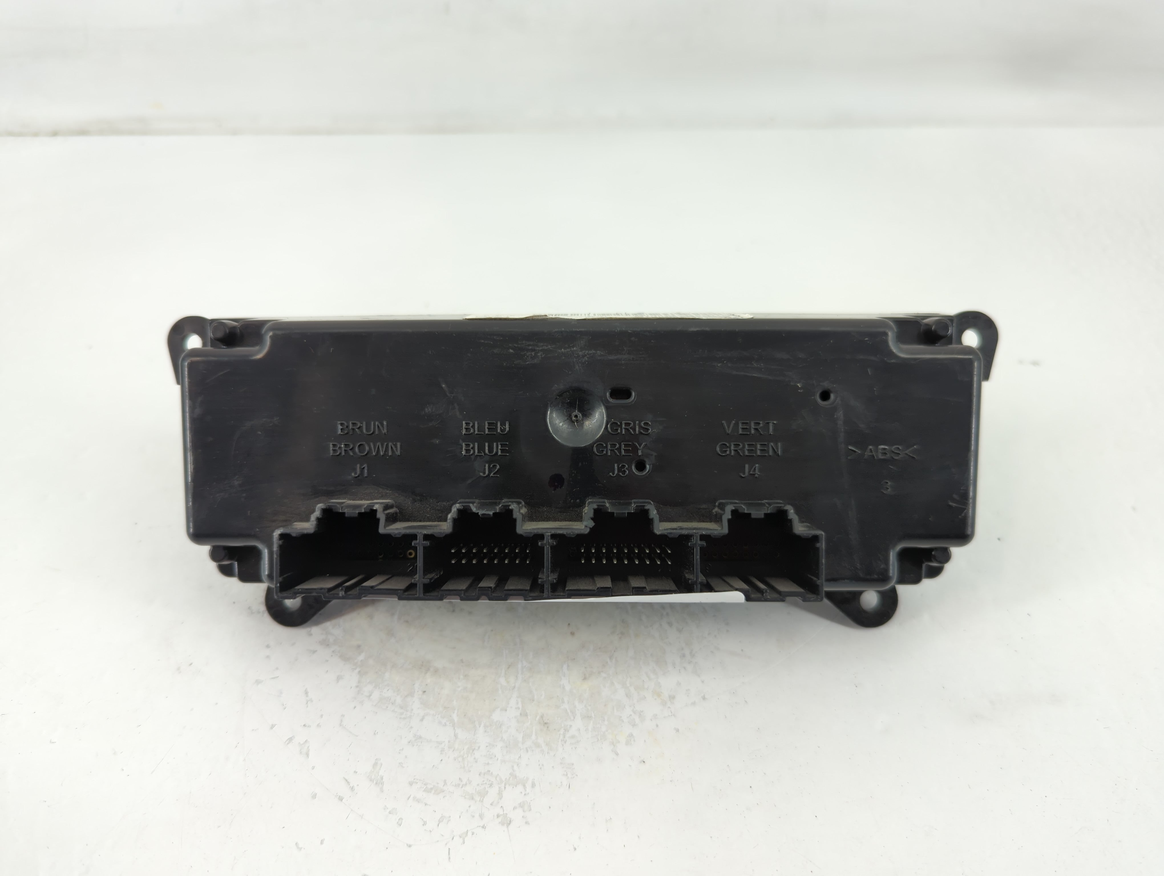 2007-2009 Chevrolet Equinox Climate Control Module Temperature AC/Heater Replacement P/N:2577562 Fits Fits 2007 2008 2009 OEM Used Auto Parts - Oemusedautoparts1.com
