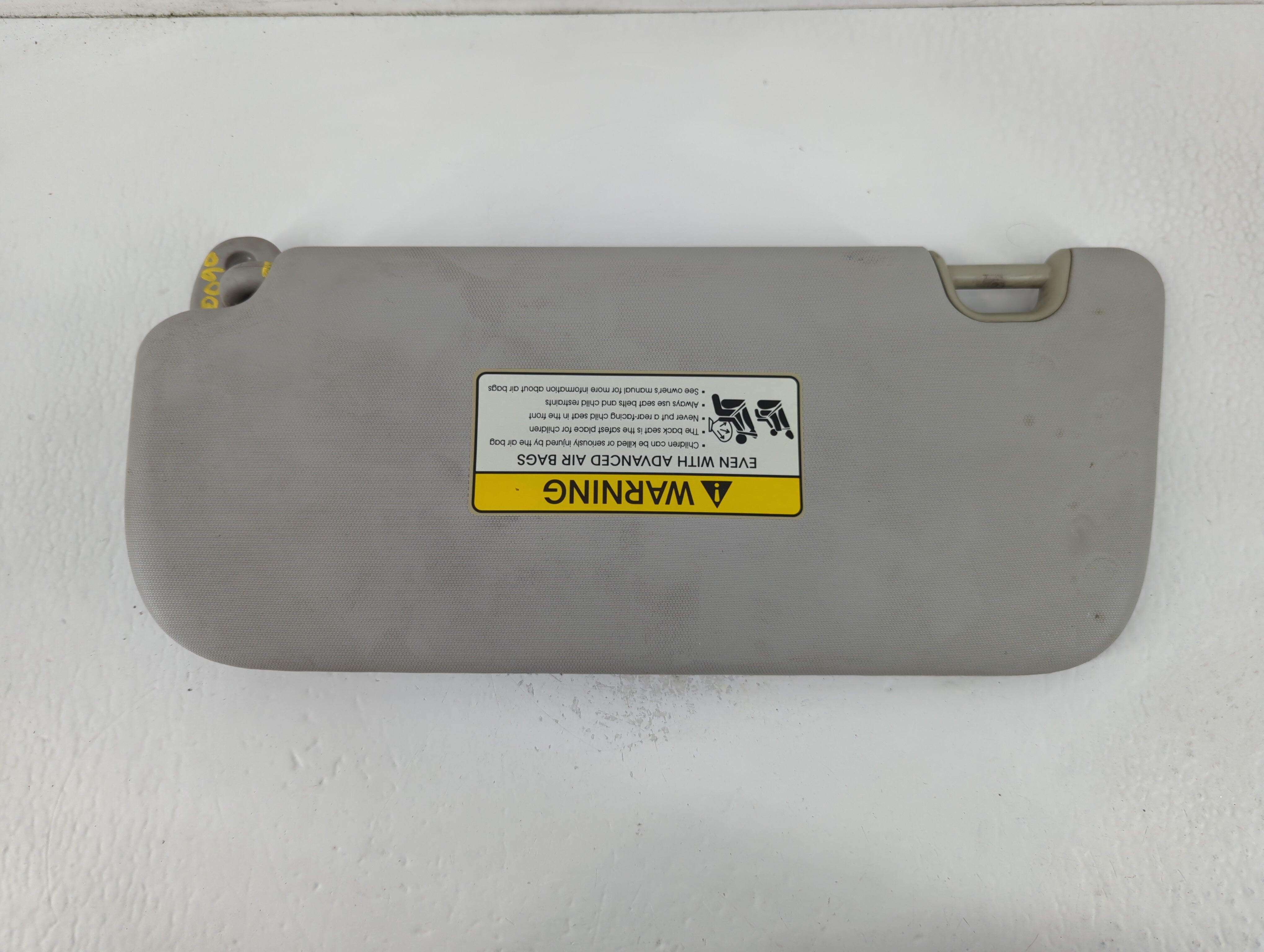 2014-2019 Kia Soul Sun Visor Shade Replacement Passenger Right Mirror Fits Fits 2014 2015 2016 2017 2018 2019 OEM Used Auto Parts - Oemusedautoparts1.com