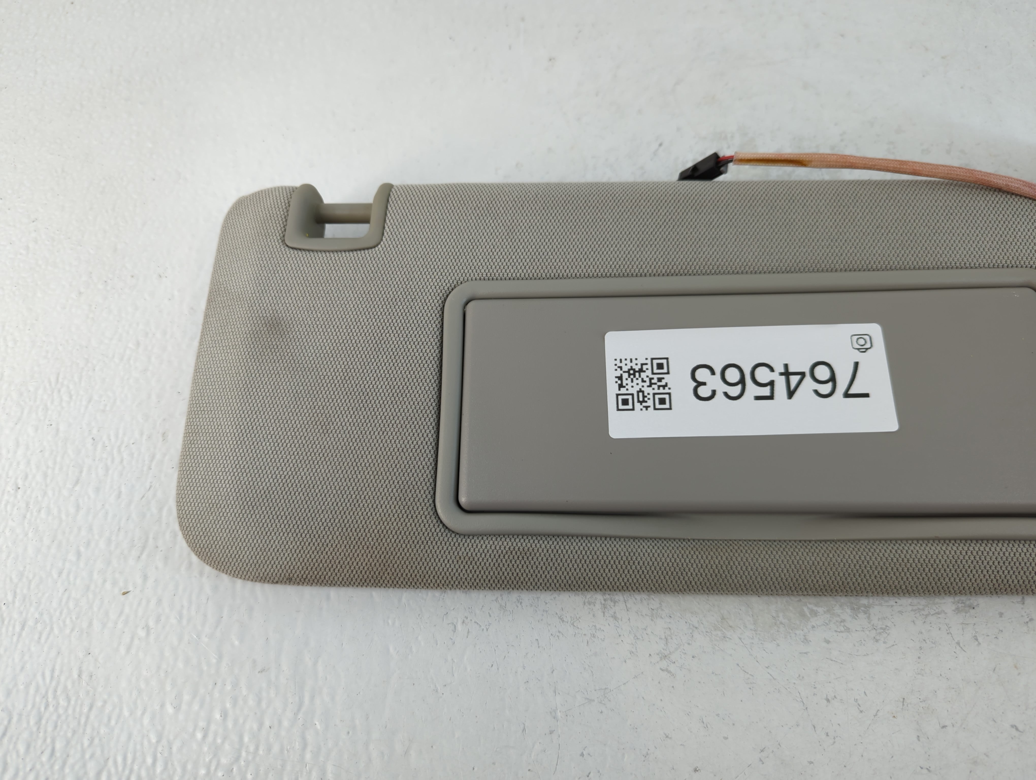 2010-2015 Buick Lacrosse Sun Visor Shade Replacement Passenger Right Mirror Fits Fits 2010 2011 2012 2013 2014 2015 OEM Used Auto Parts - Oemusedautoparts1.com