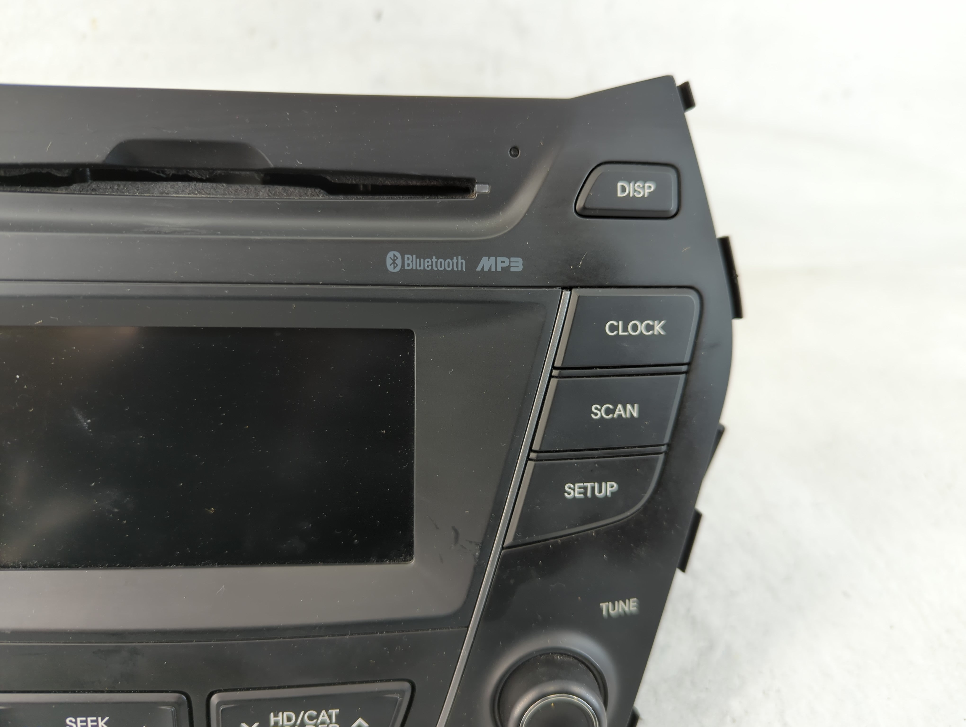 2013-2016 Hyundai Santa Fe Radio AM FM Cd Player Receiver Replacement P/N:96180-4Z1004X Fits Fits 2013 2014 2015 2016 OEM Used Auto Parts - Oemusedautoparts1.com