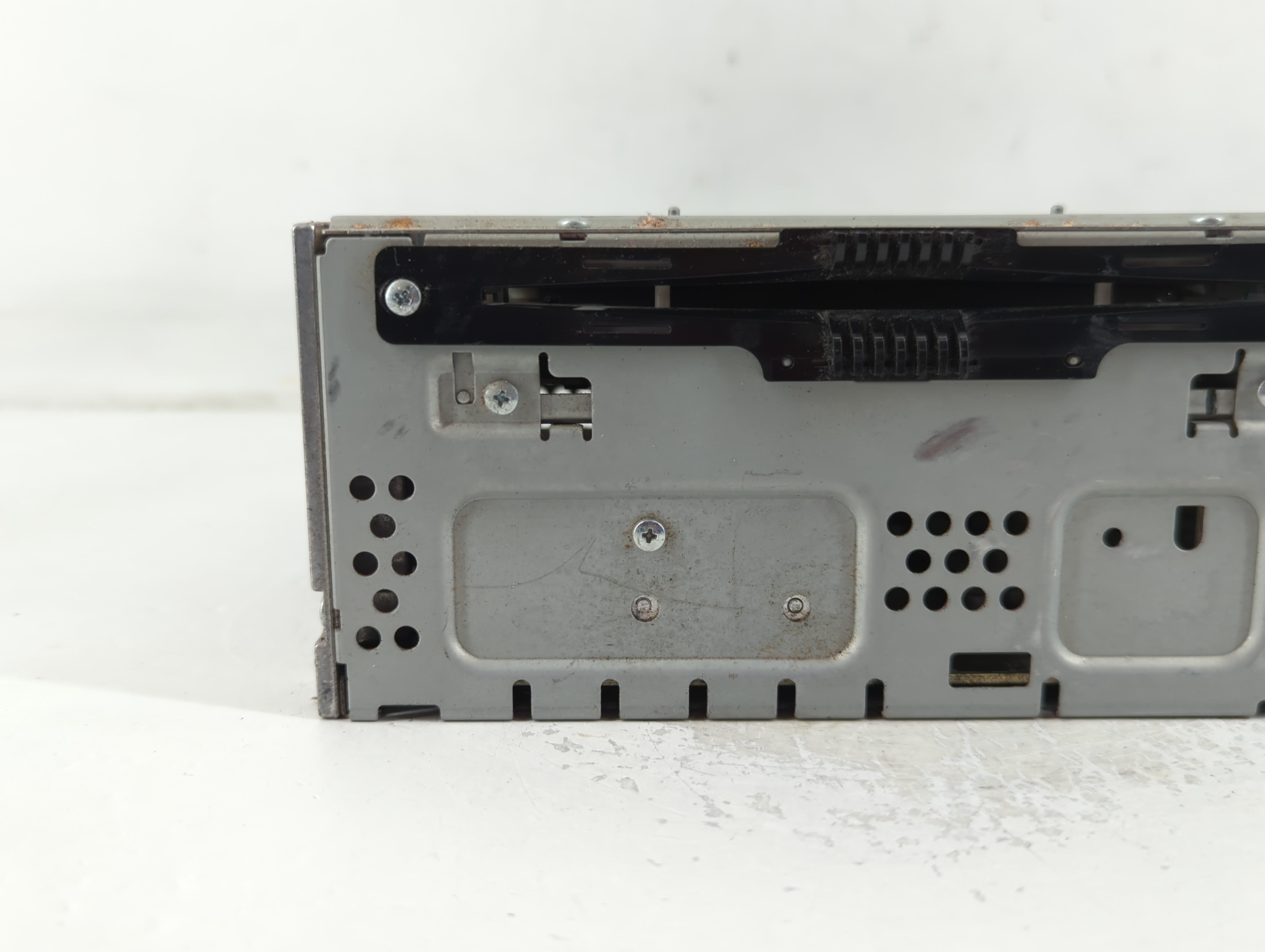2013-2015 Ford Fusion Radio AM FM Cd Player Receiver Replacement P/N:CQ-FJ22E0UMB Fits Fits 2013 2014 2015 OEM Used Auto Parts - Oemusedautoparts1.com