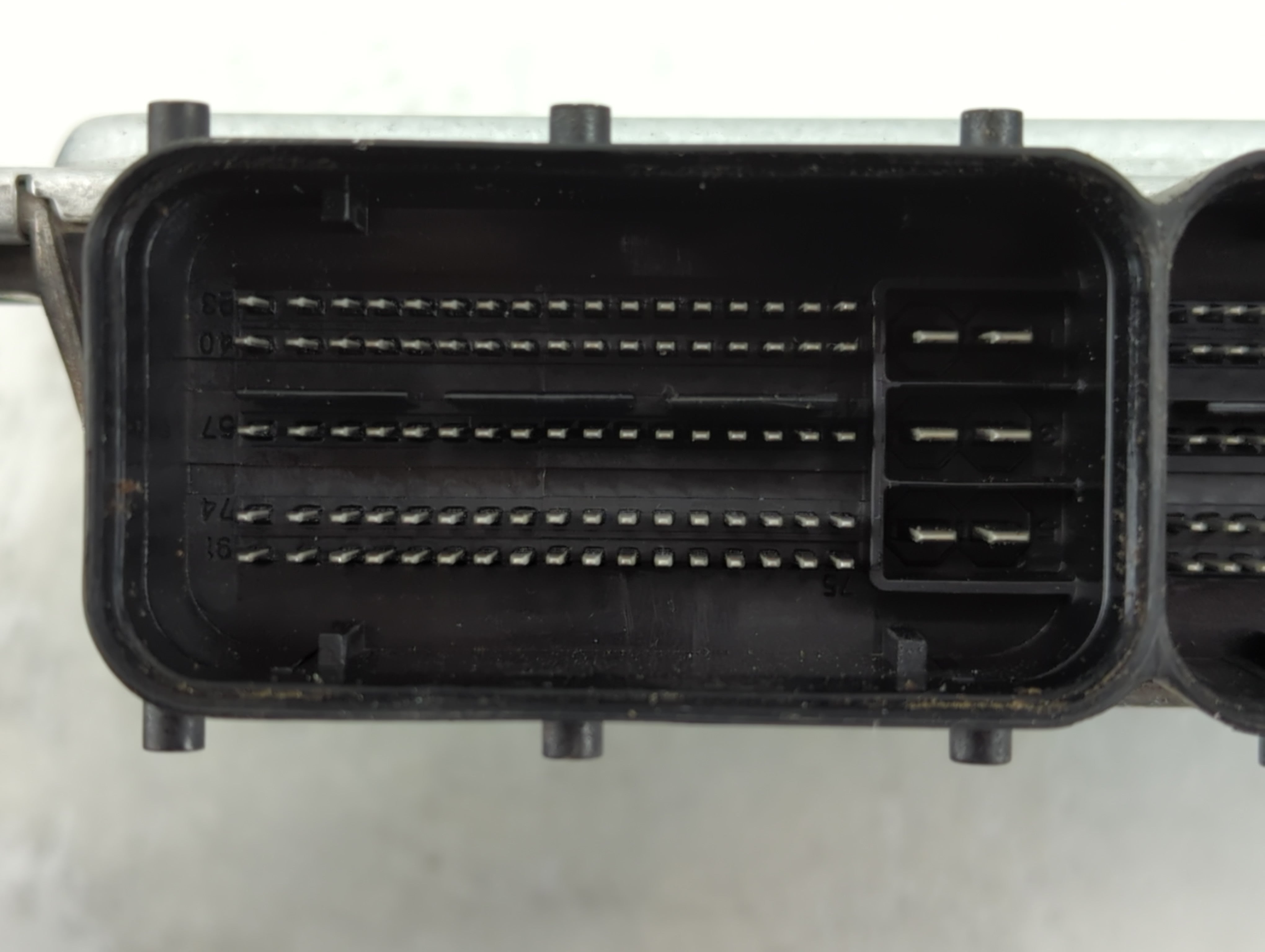 2020-2021 Kia Soul PCM Engine Control Computer ECU ECM PCU OEM P/N:39173-2ELC1 39172-2ELC1 Fits Fits 2020 2021 OEM Used Auto Parts - Oemusedautoparts1.com