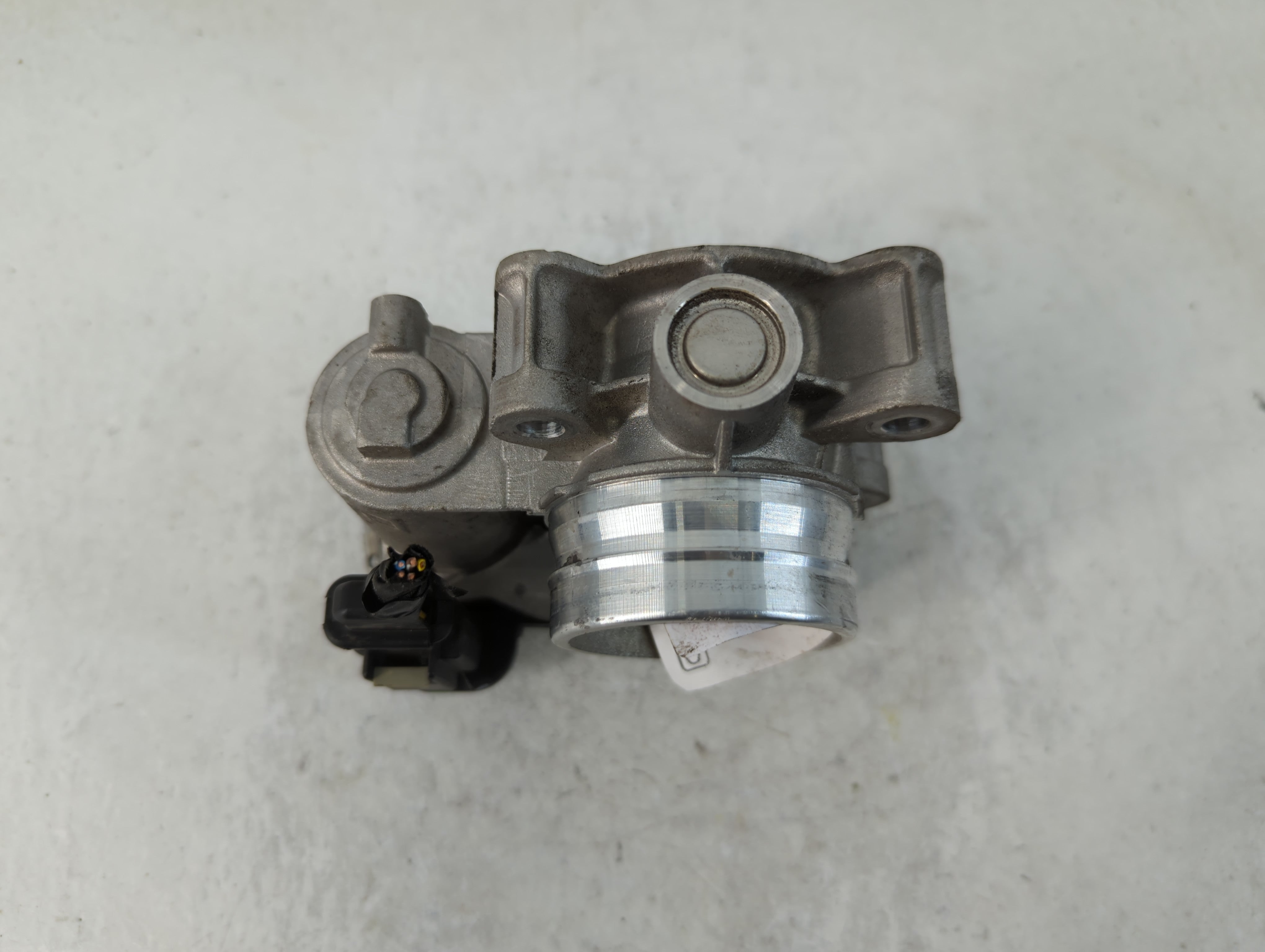 2016-2021 Chevrolet Malibu Throttle Body P/N:12671379AA Fits Fits 2016 2017 2018 2019 2020 2021 2022 OEM Used Auto Parts - Oemusedautoparts1.com