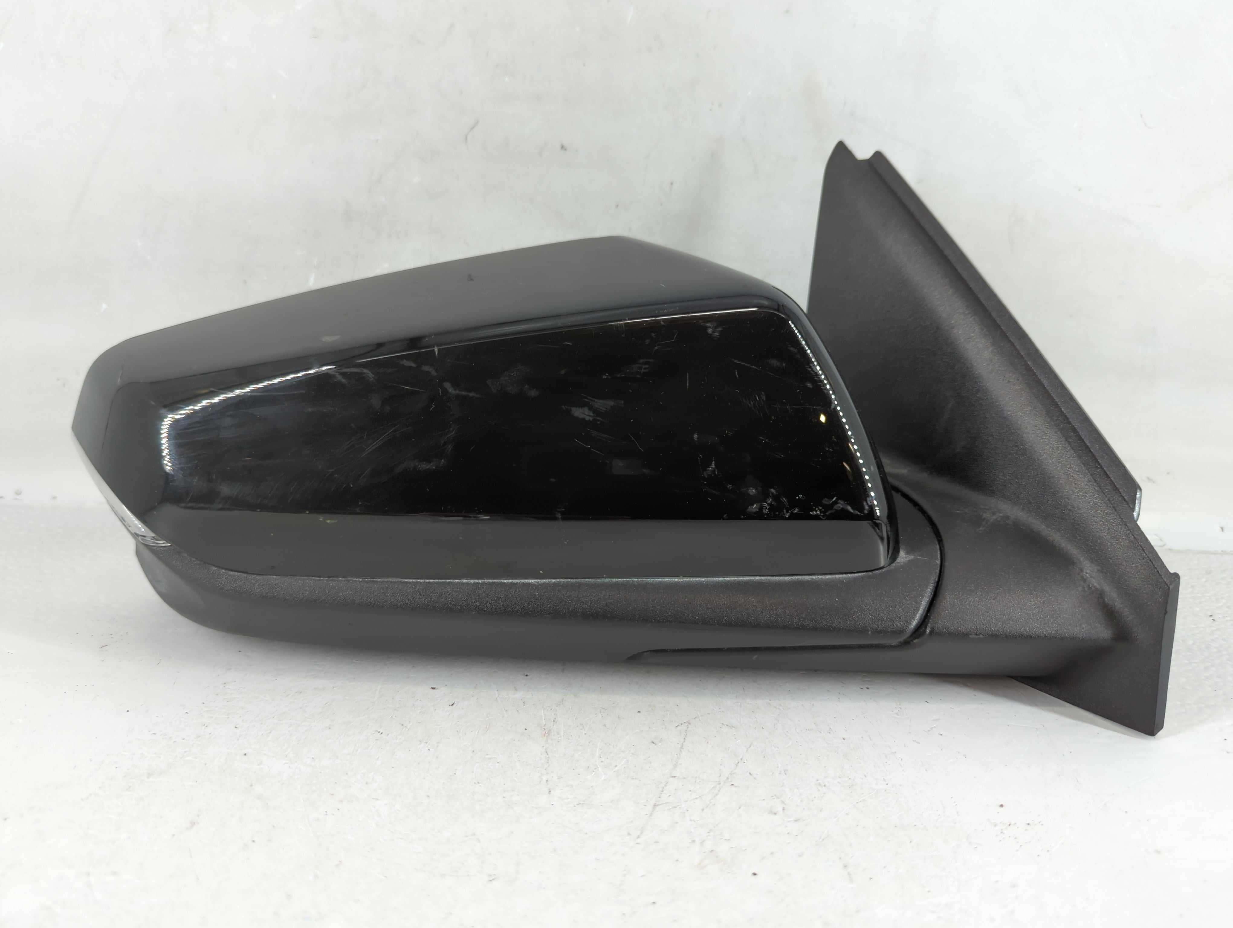 2022 Chevrolet Equinox Side Mirror Replacement Passenger Right View Door Mirror P/N:IIIE11 46P-048401 Fits OEM Used Auto Parts - Oemusedautoparts1.com