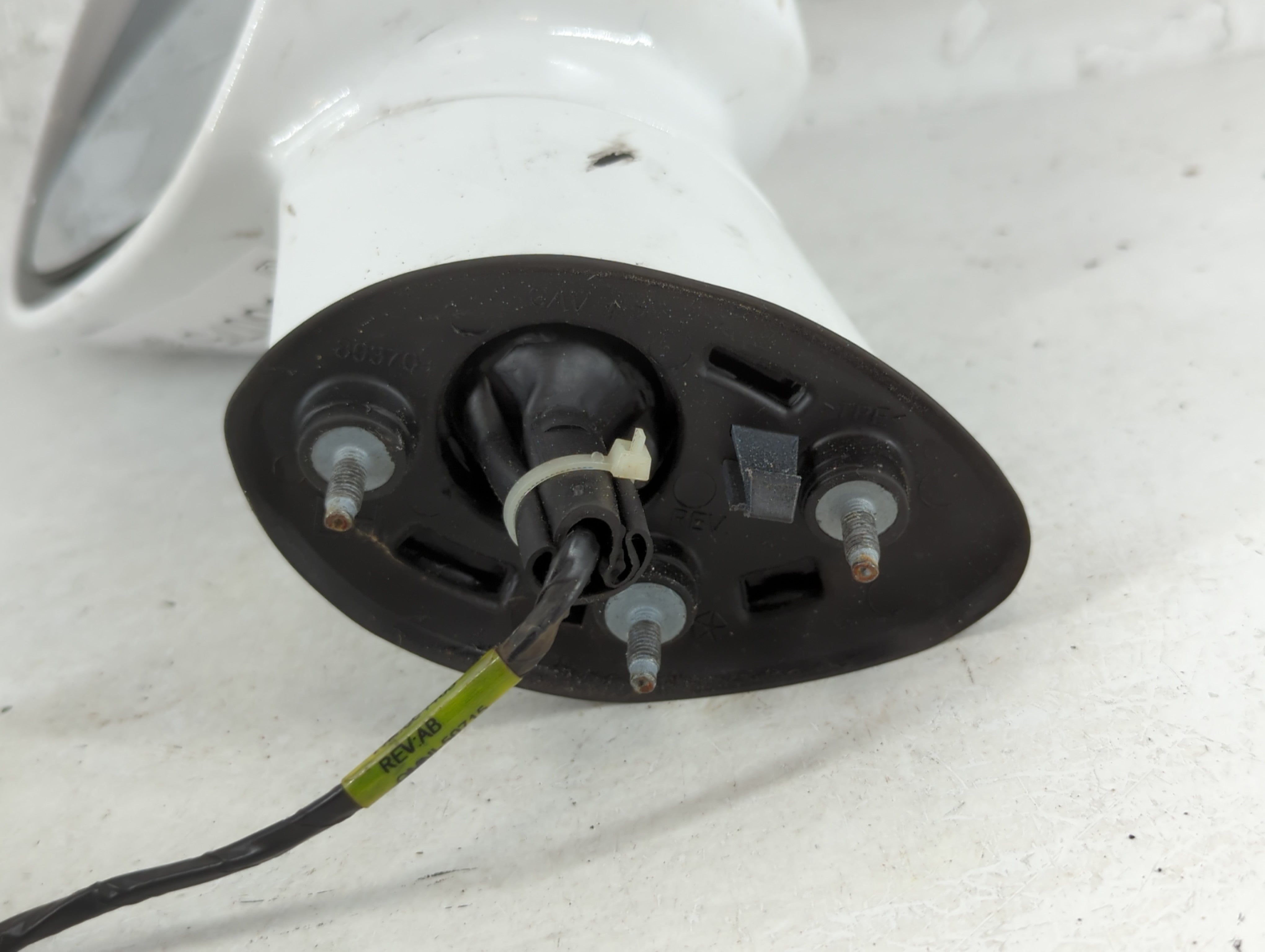 2015-2019 Dodge Challenger Side Mirror Replacement Driver Left View Door Mirror P/N:5PE55GW7AD Fits Fits 2015 2016 2017 2018 2019 OEM Used Auto Parts - Oemusedautoparts1.com