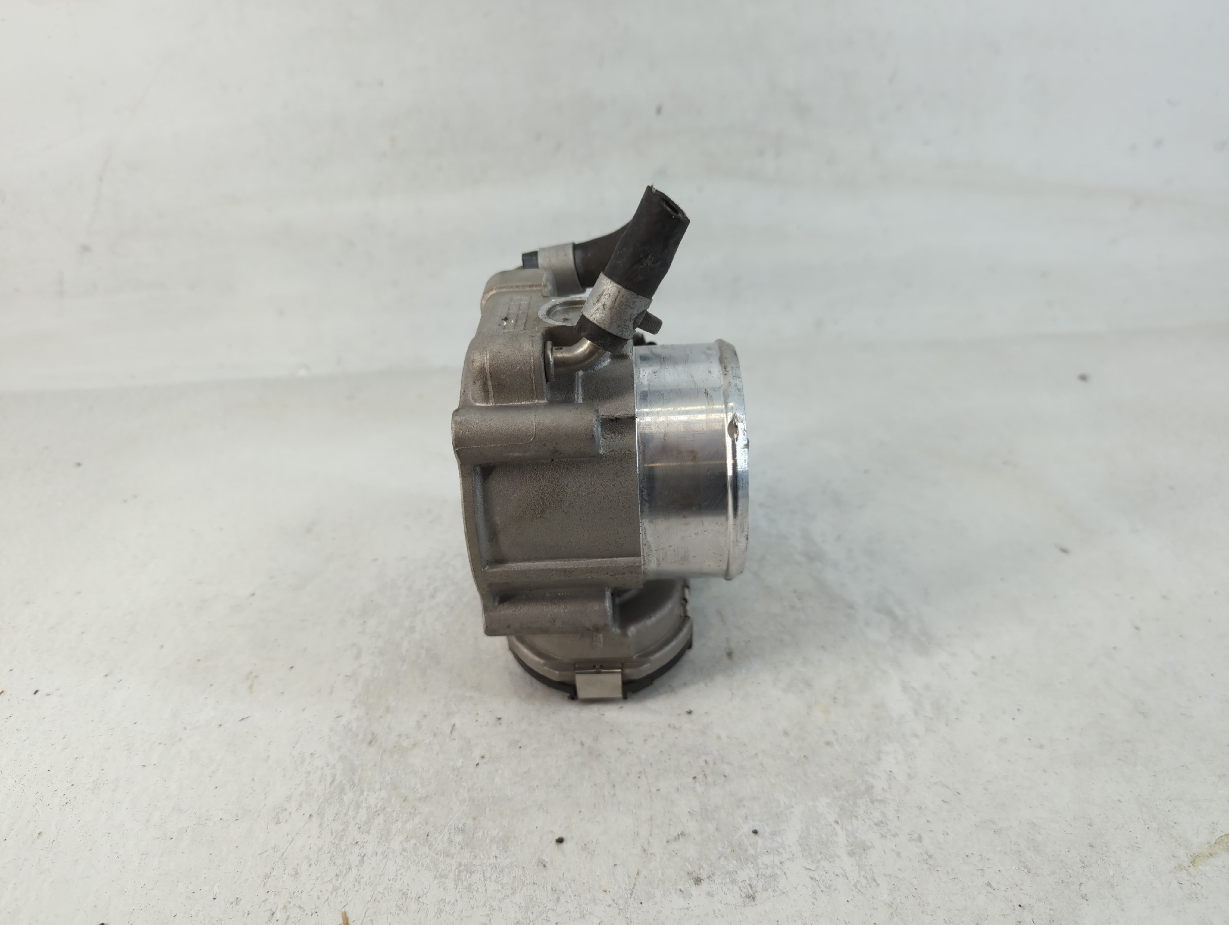 2017-2021 Kia Sportage Throttle Body P/N:35100-2G600 Fits Fits 2015 2016 2017 2018 2019 2020 2021 OEM Used Auto Parts - Oemusedautoparts1.com