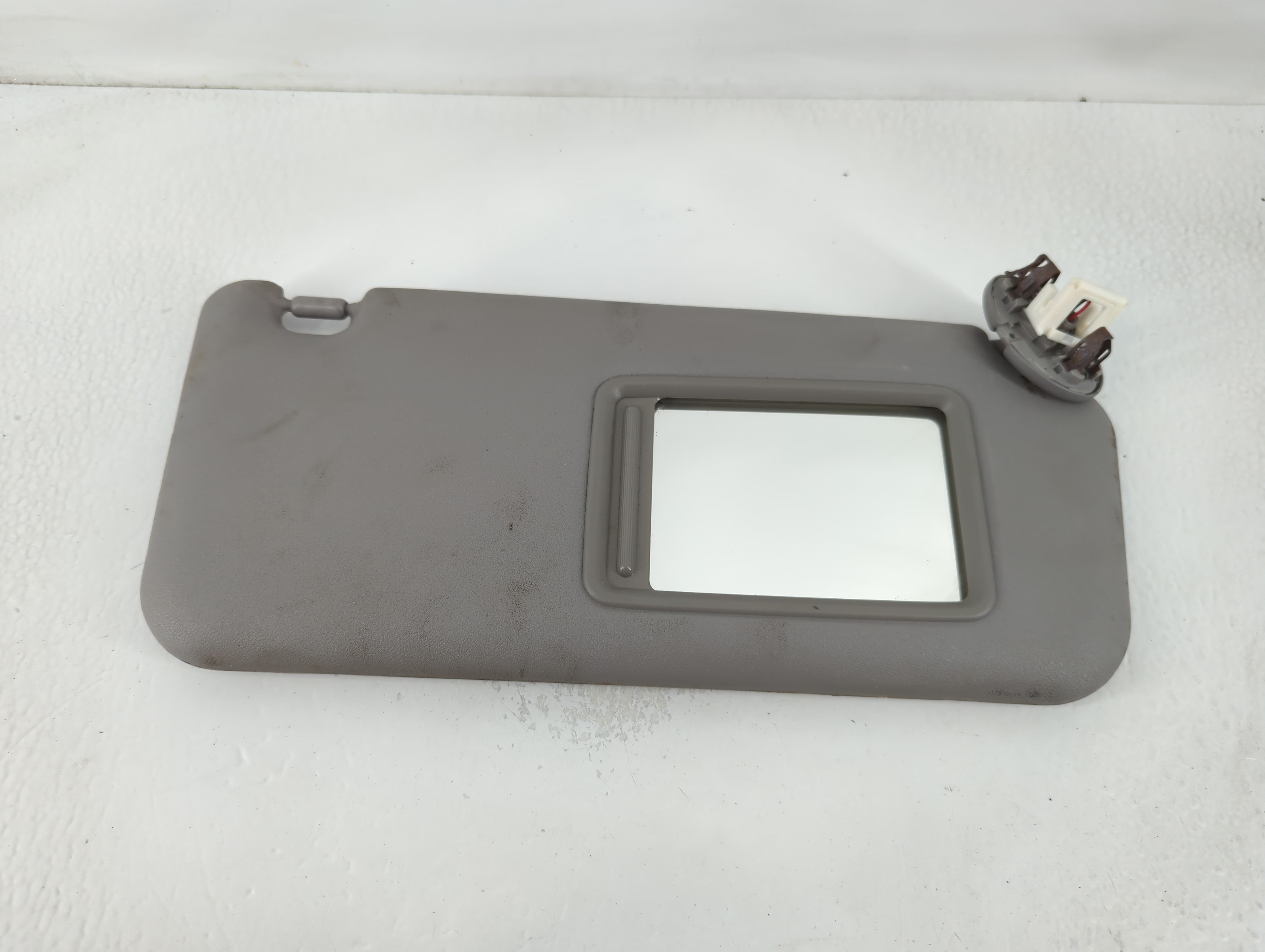 2006-2009 Toyota Rav4 Sun Visor Shade Replacement Passenger Right Mirror Fits Fits 2006 2007 2008 2009 OEM Used Auto Parts - Oemusedautoparts1.com