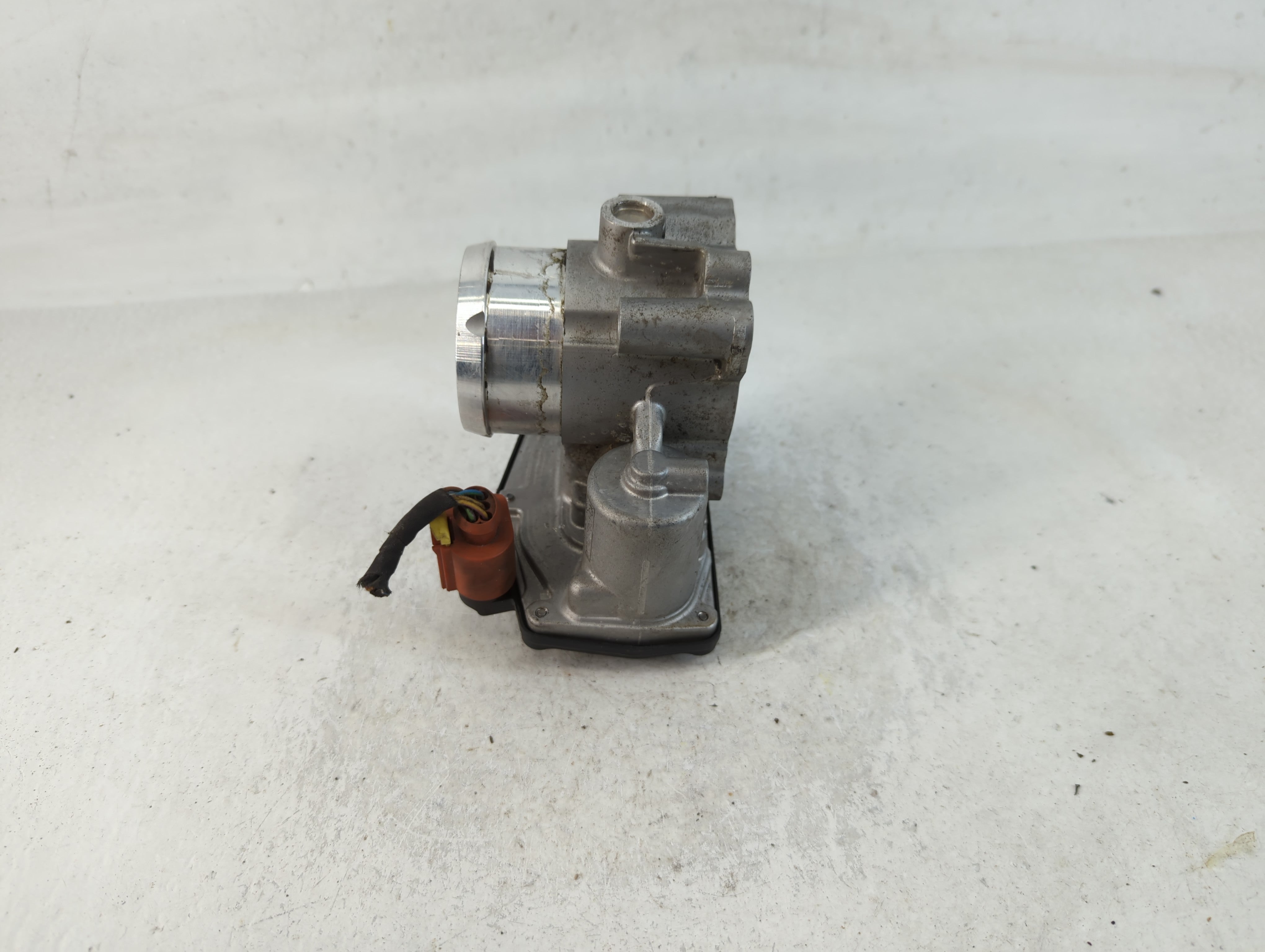 2017-2019 Ford Escape Throttle Body P/N:B19 024 5654 DS7G-9F991-CA Fits Fits 2014 2015 2016 2017 2018 2019 2020 OEM Used Auto Parts - Oemusedautoparts1.com