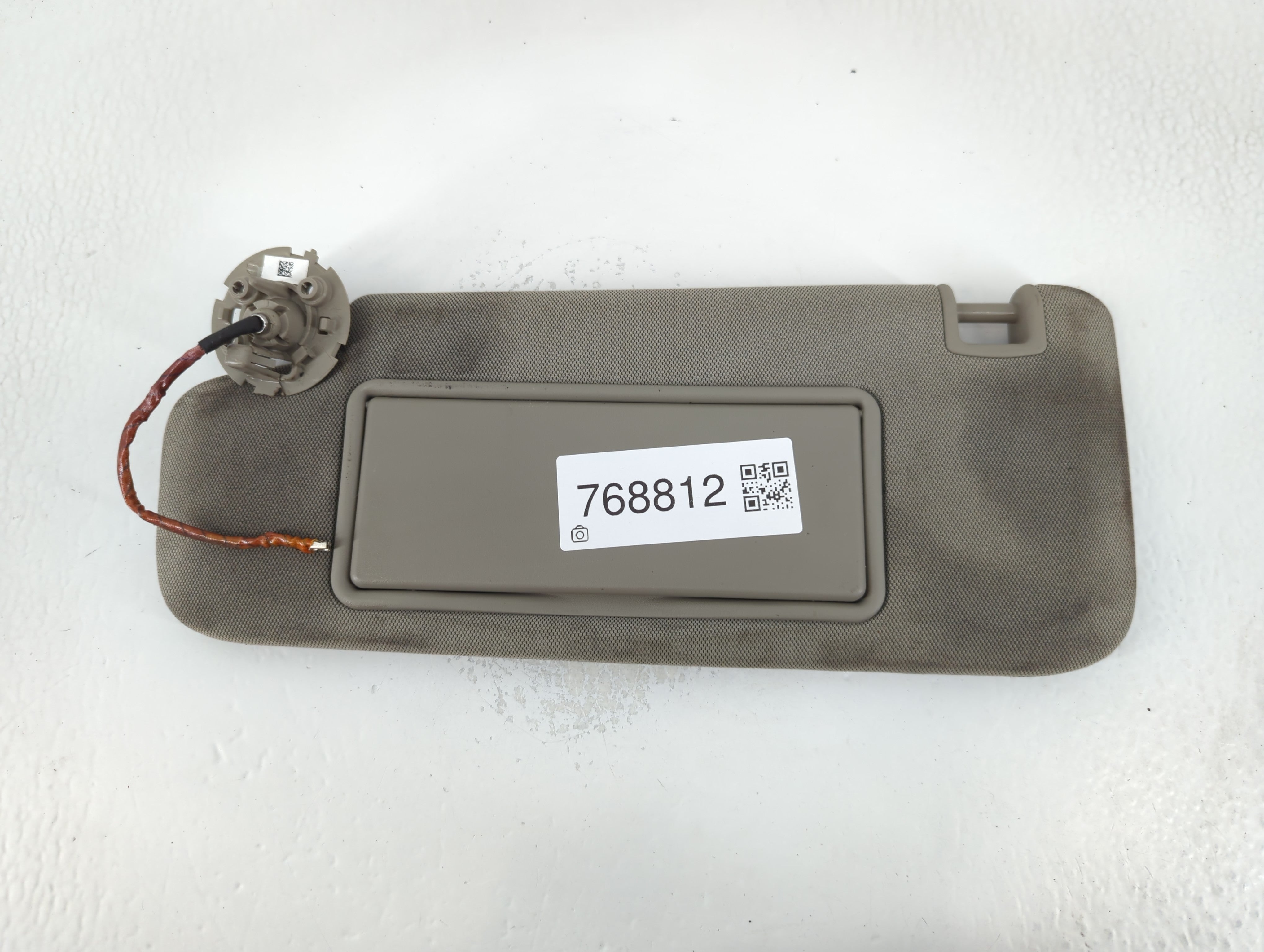 2014-2019 Cadillac Cts Sun Visor Shade Replacement Driver Left Mirror Fits Fits 2014 2015 2016 2017 2018 2019 OEM Used Auto Parts - Oemusedautoparts1.com