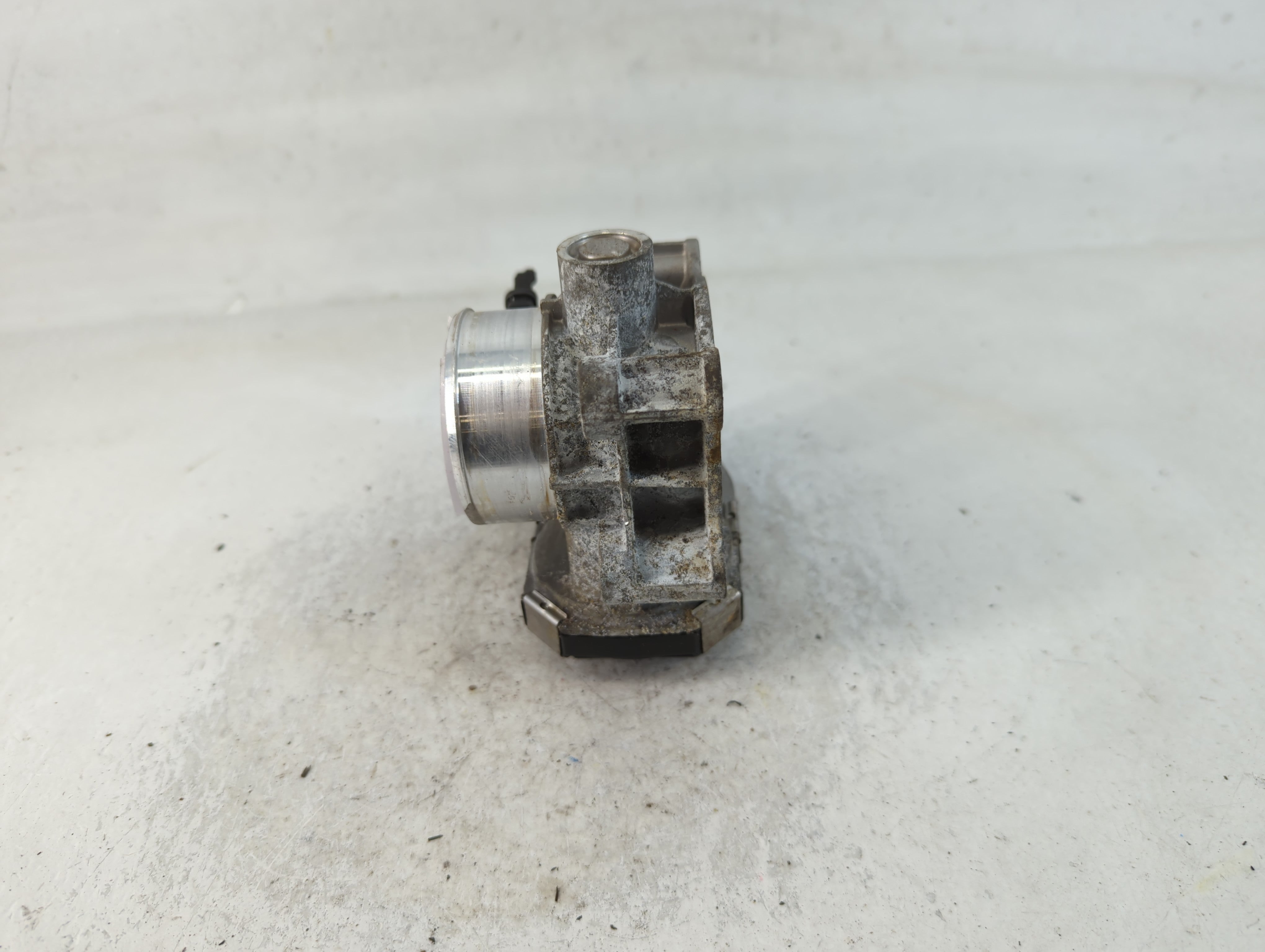 2016-2022 Chevrolet Spark Throttle Body P/N:12673014 Fits Fits 2016 2017 2018 2019 2020 2021 2022 OEM Used Auto Parts - Oemusedautoparts1.com