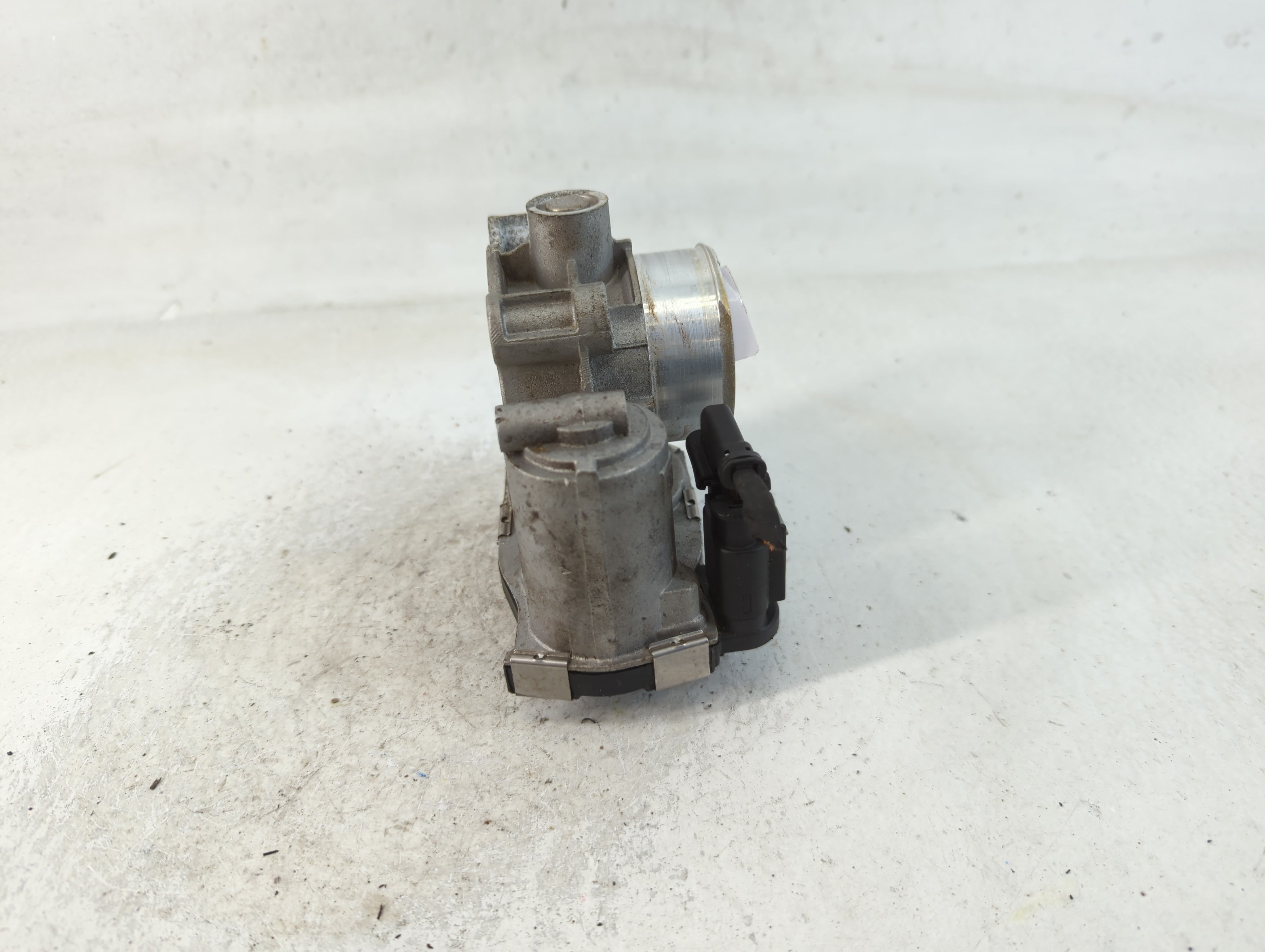 2016-2022 Chevrolet Spark Throttle Body P/N:12673014 Fits Fits 2016 2017 2018 2019 2020 2021 2022 OEM Used Auto Parts - Oemusedautoparts1.com
