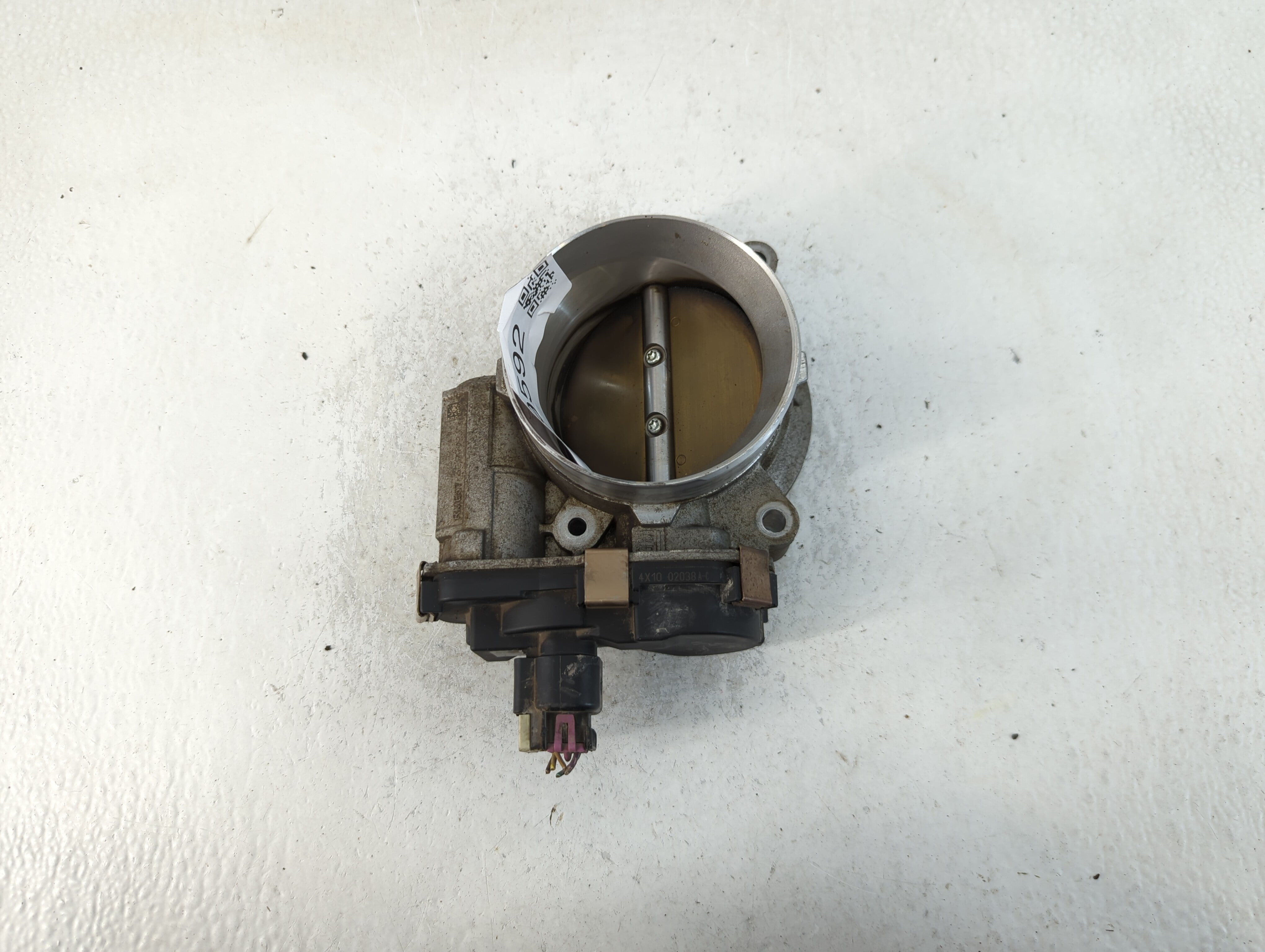 2009-2014 Chevrolet Tahoe Throttle Body P/N:RME87-3C9992 Fits Fits 2009 2010 2011 2012 2013 2014 2015 OEM Used Auto Parts - Oemusedautoparts1.com