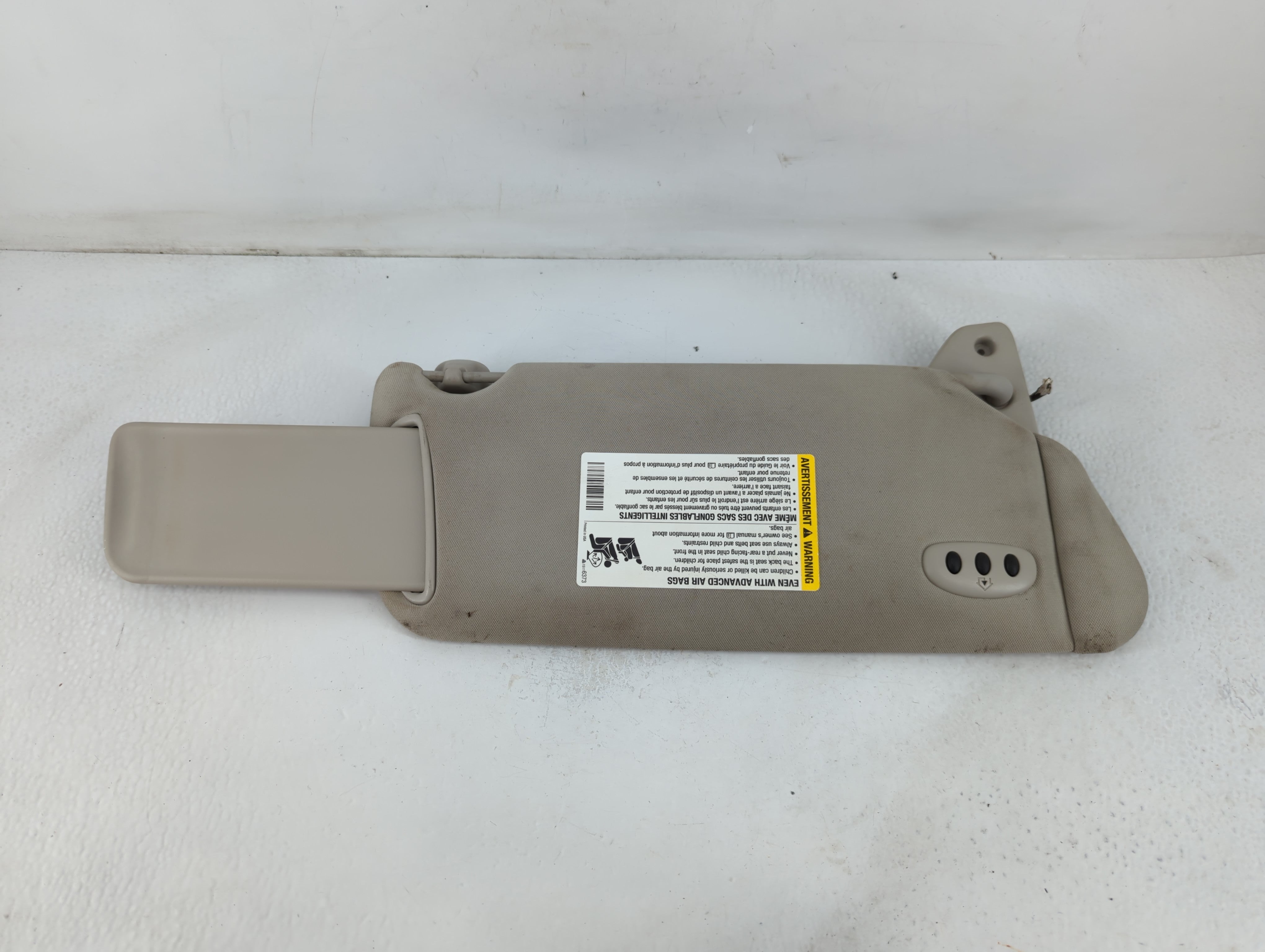 2006 Hummer H3 Sun Visor Shade Replacement Driver Left Mirror Fits OEM Used Auto Parts - Oemusedautoparts1.com