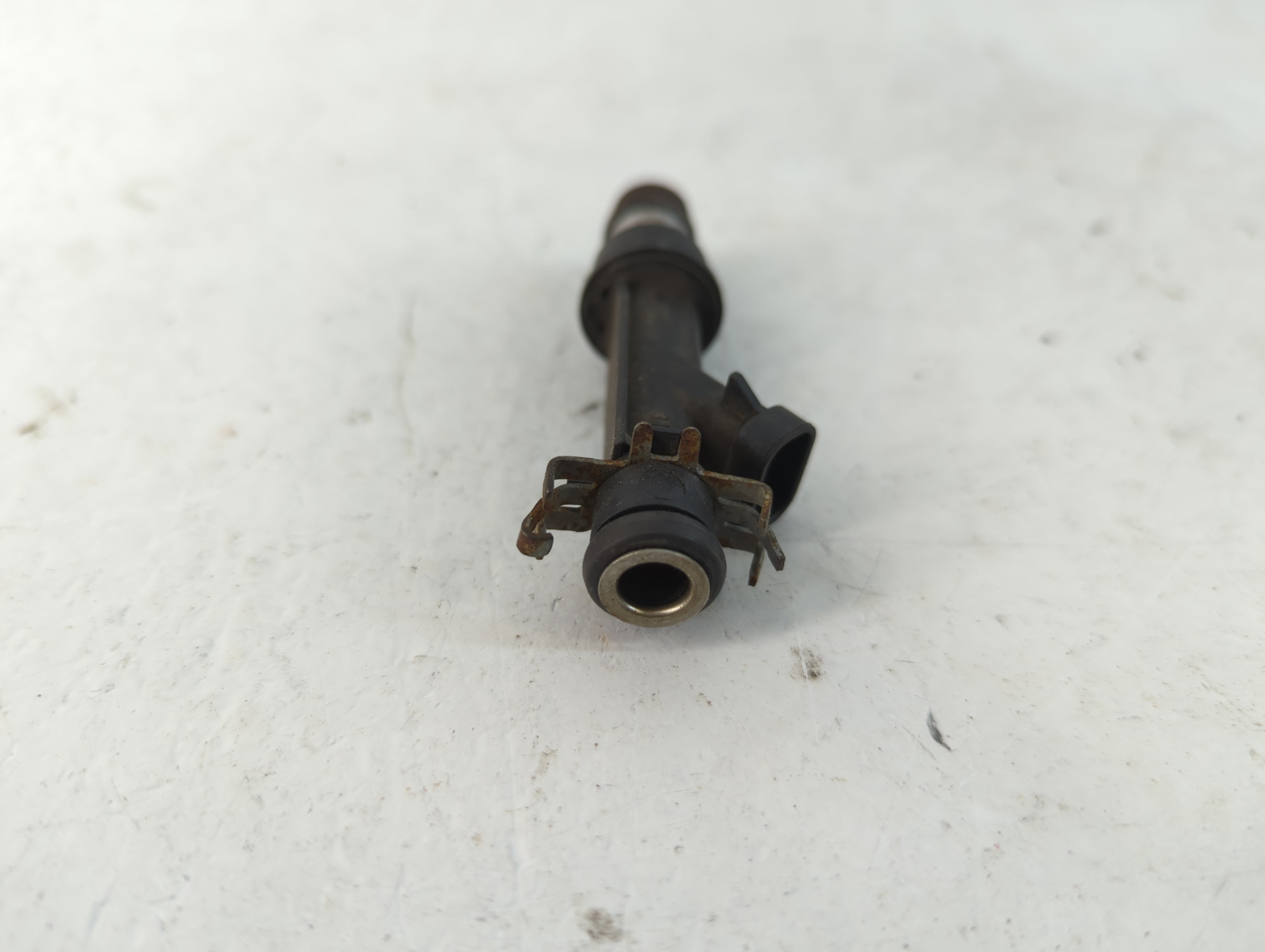 2002 Chevrolet Impala Fuel Injectors P/N:25323971 Fits OEM Used Auto Parts - Oemusedautoparts1.com