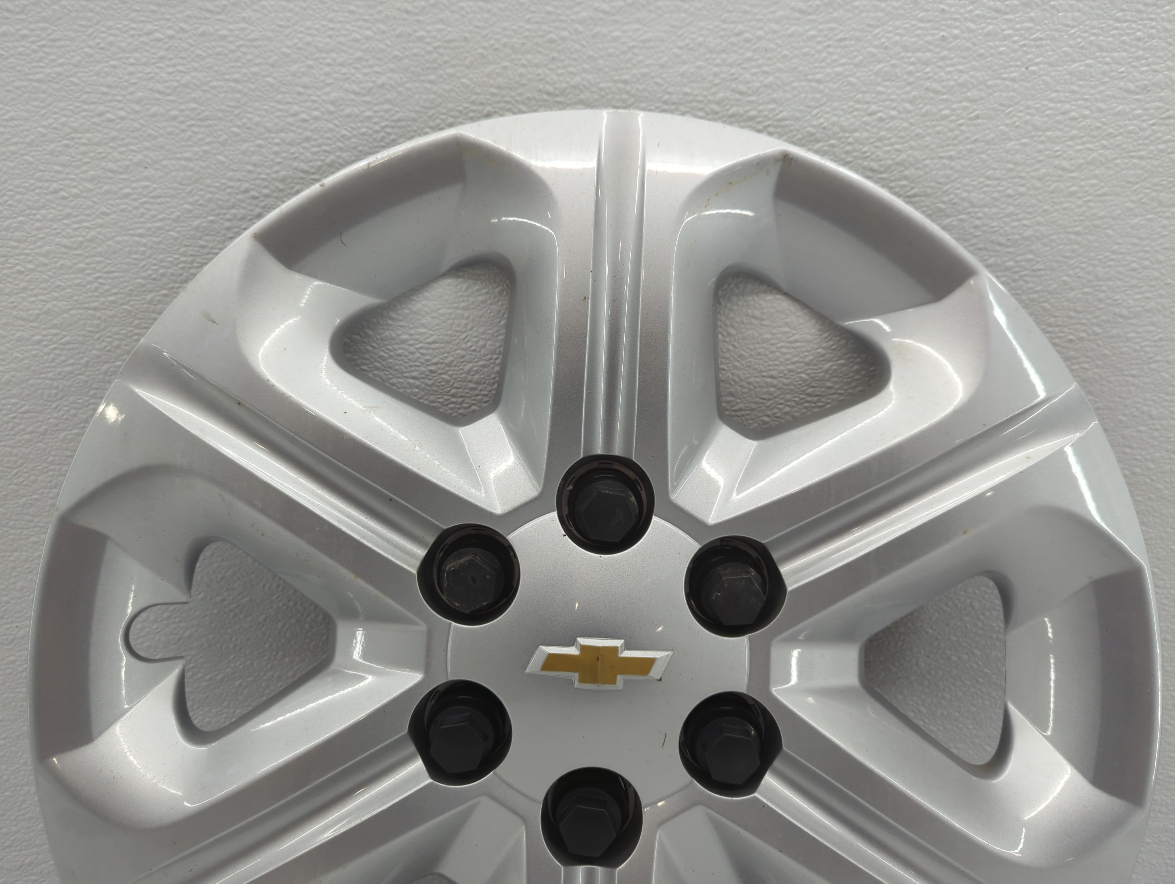 2017-2017 Chevrolet Traverse Driver Front Wheel Hub Oem - Oemusedautoparts1.com