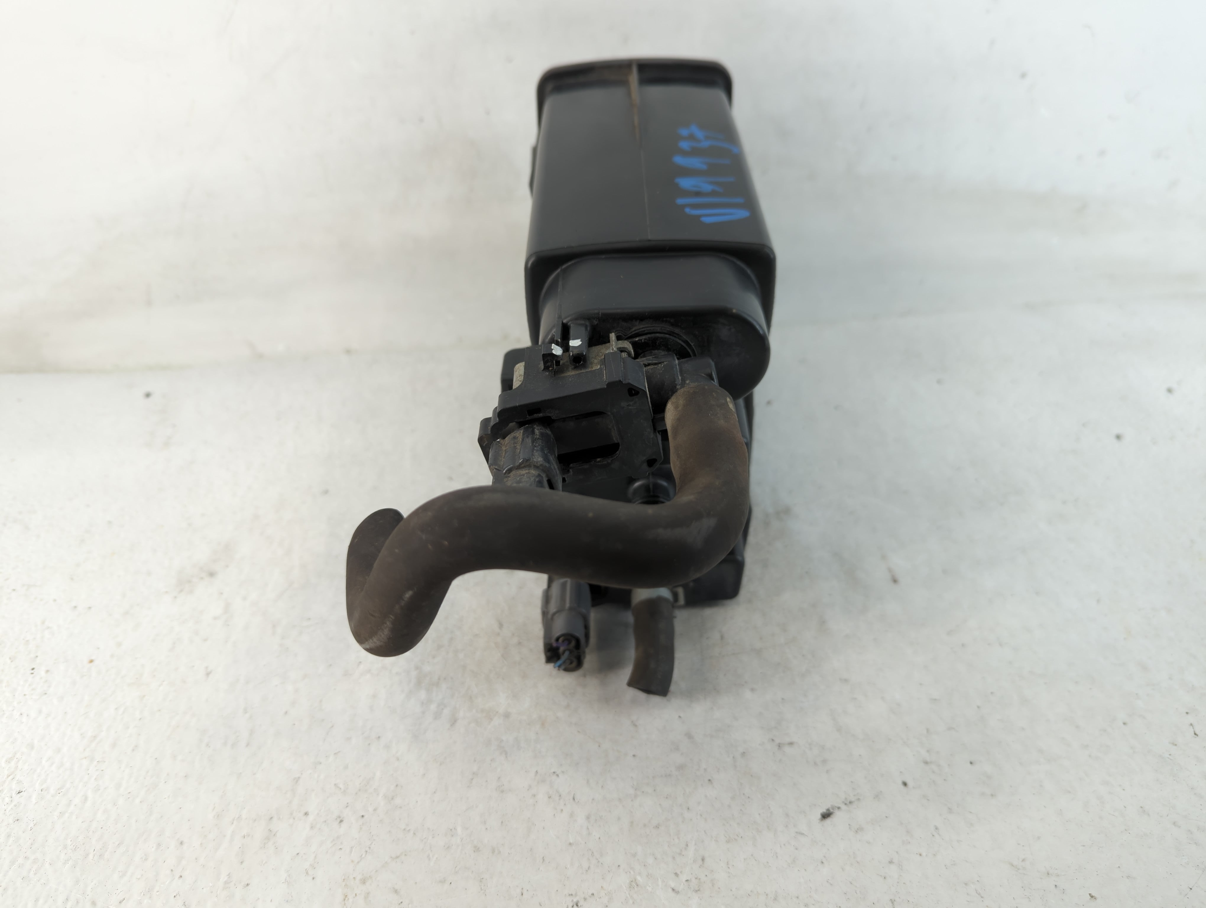 2014 Nissan Maxima Fuel Vapor Charcoal Canister - Oemusedautoparts1.com