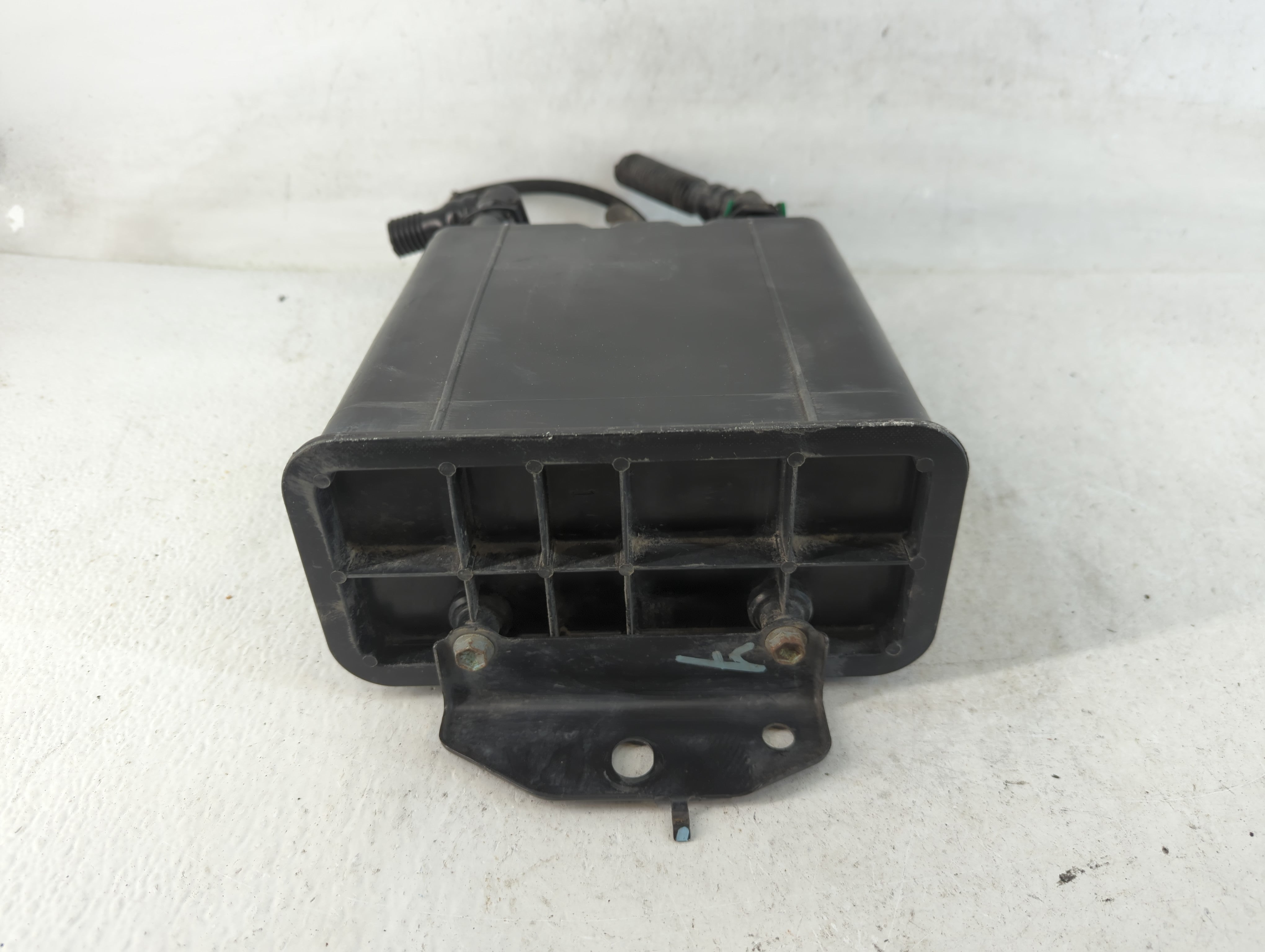 2009 Toyota Camry Fuel Vapor Charcoal Canister - Oemusedautoparts1.com