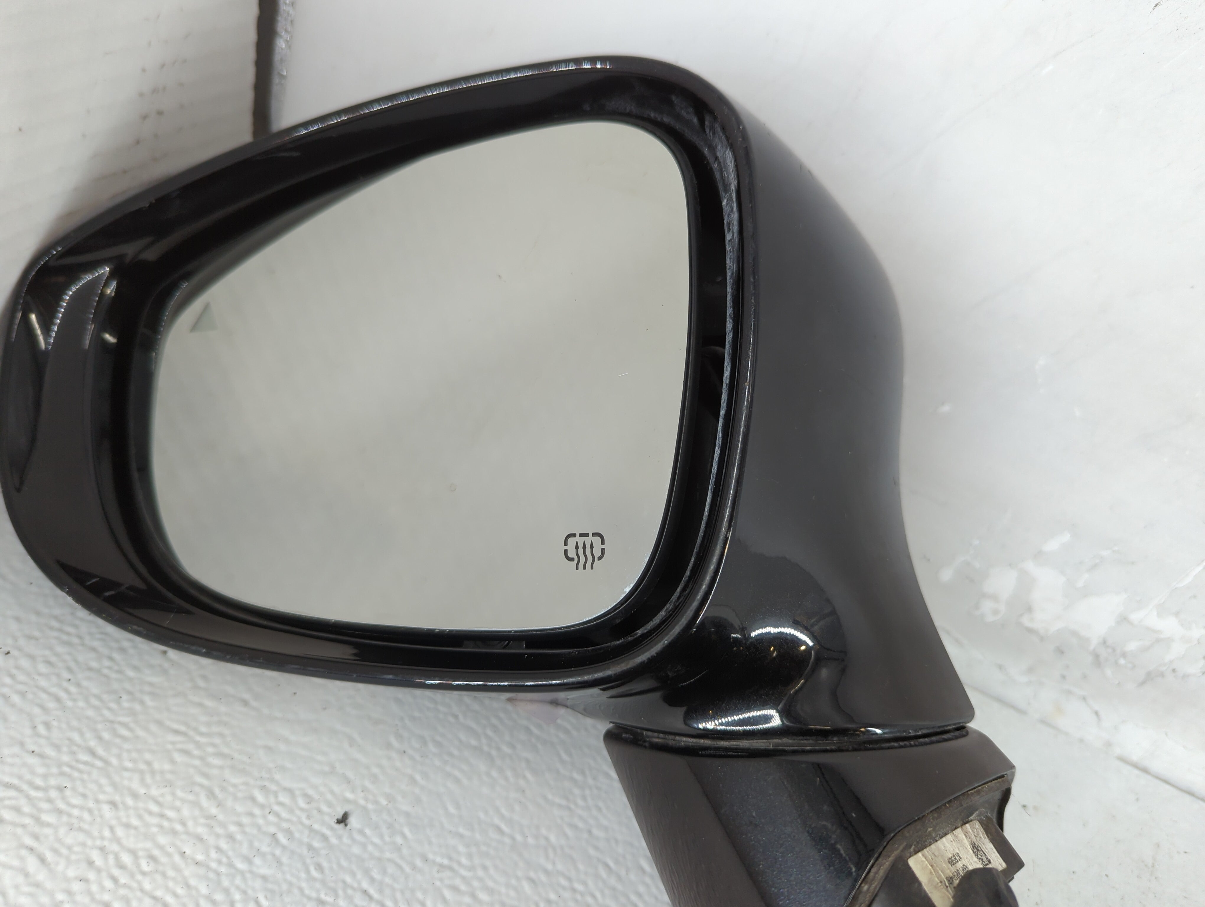 2017-2019 Chrysler Pacifica Side Mirror Replacement Driver Left View Door Mirror P/N:5RM15AXRAD Fits Fits 2017 2018 2019 OEM Used Auto Parts - Oemusedautoparts1.com