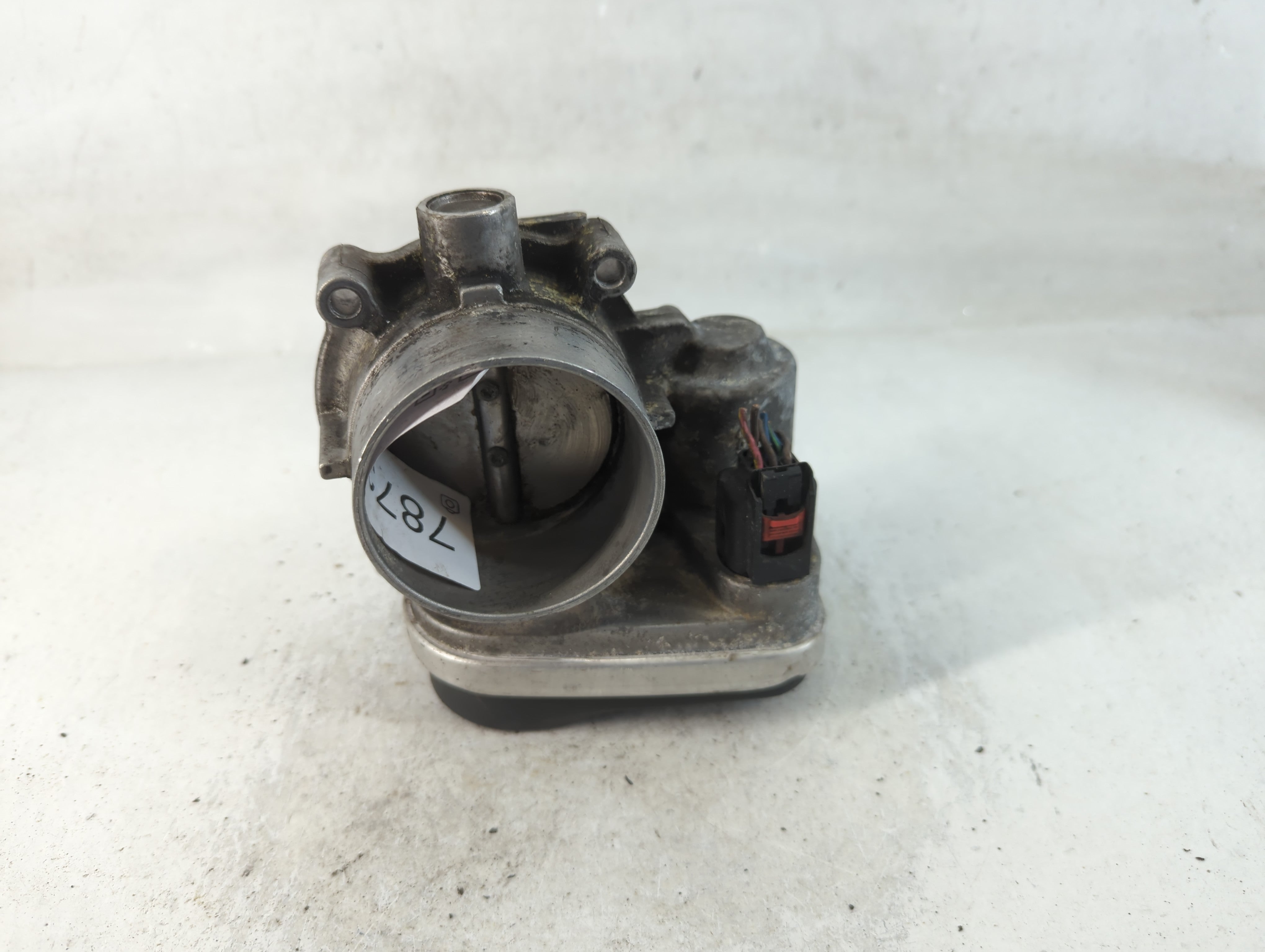 2006-2010 Chrysler 300 Throttle Body P/N:0486 1691 AA Fits Fits 2006 2007 2008 2009 2010 2011 OEM Used Auto Parts - Oemusedautoparts1.com
