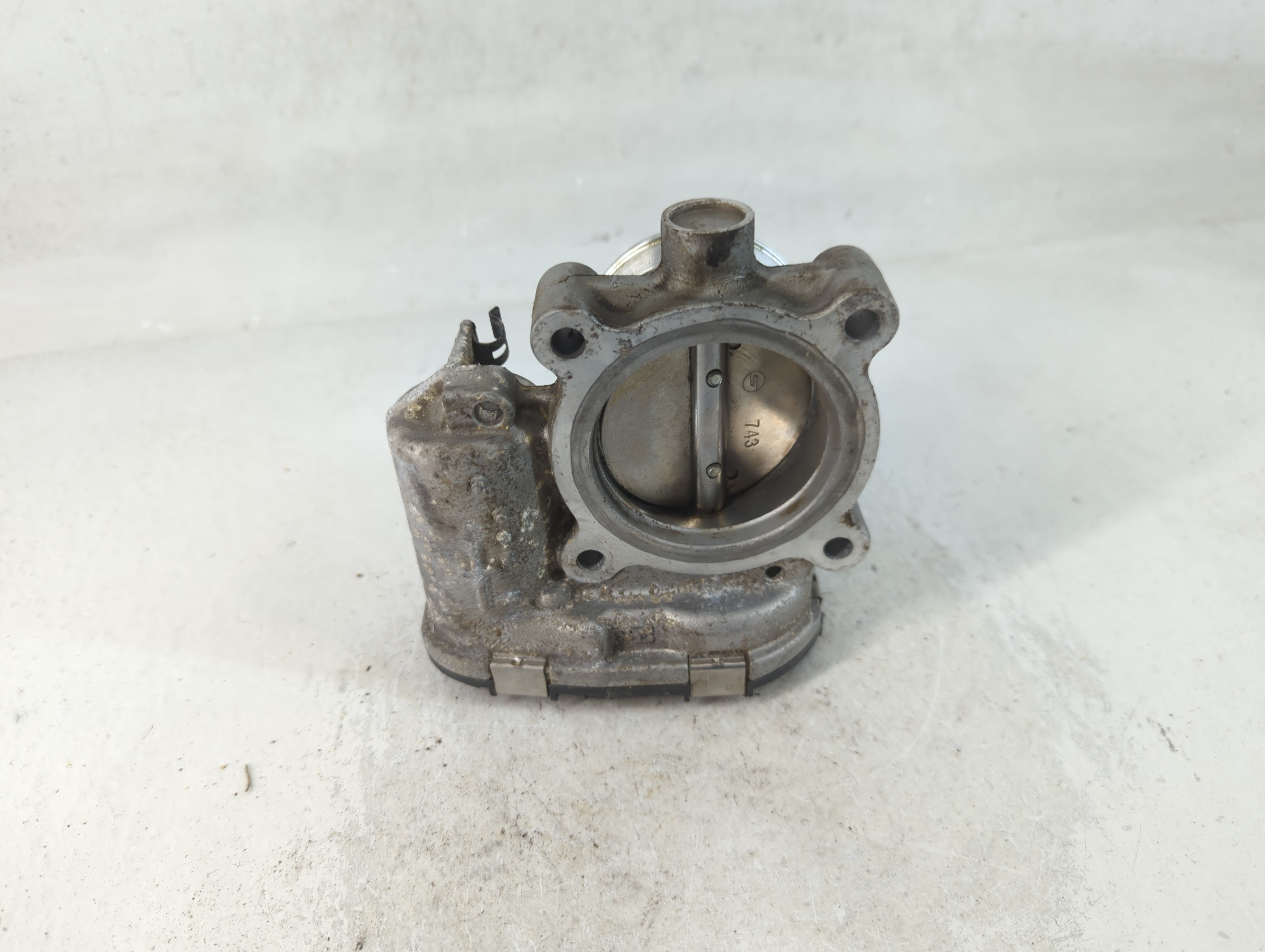 2013-2016 Ford Escape Throttle Body P/N:DS7E-9F991-BB Fits Fits 2012 2013 2014 2015 2016 2017 OEM Used Auto Parts - Oemusedautoparts1.com