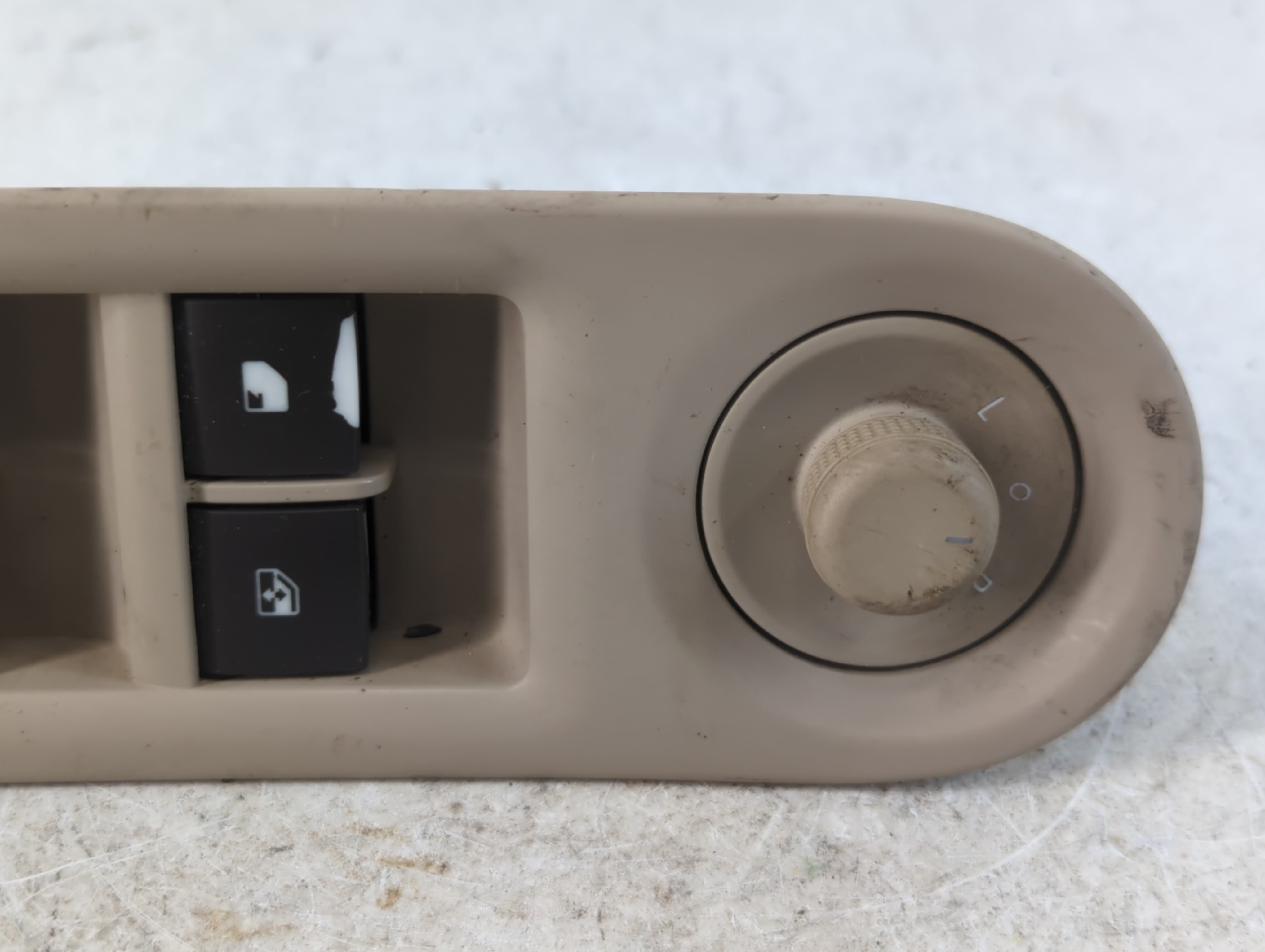 2015-2016 Buick Lacrosse Master Power Window Switch Replacement Driver Side Left P/N:26201062 Fits Fits 2015 2016 2017 OEM Used Auto Parts - Oemusedautoparts1.com