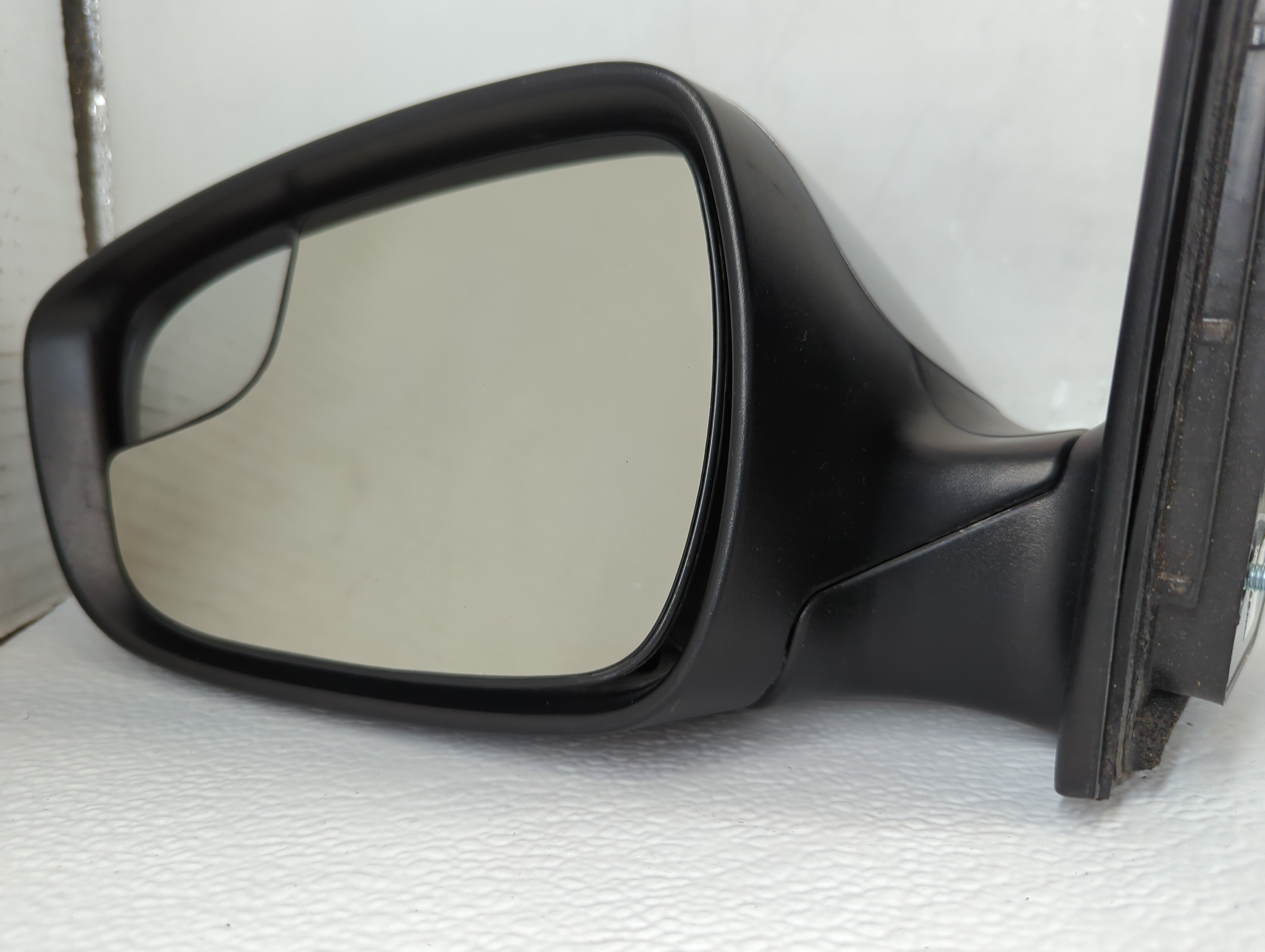 2014-2017 Hyundai Elantra Side Mirror Replacement Driver Left View Door Mirror P/N:E4023404 Fits Fits 2014 2015 2016 2017 OEM Used Auto Parts - Oemusedautoparts1.com